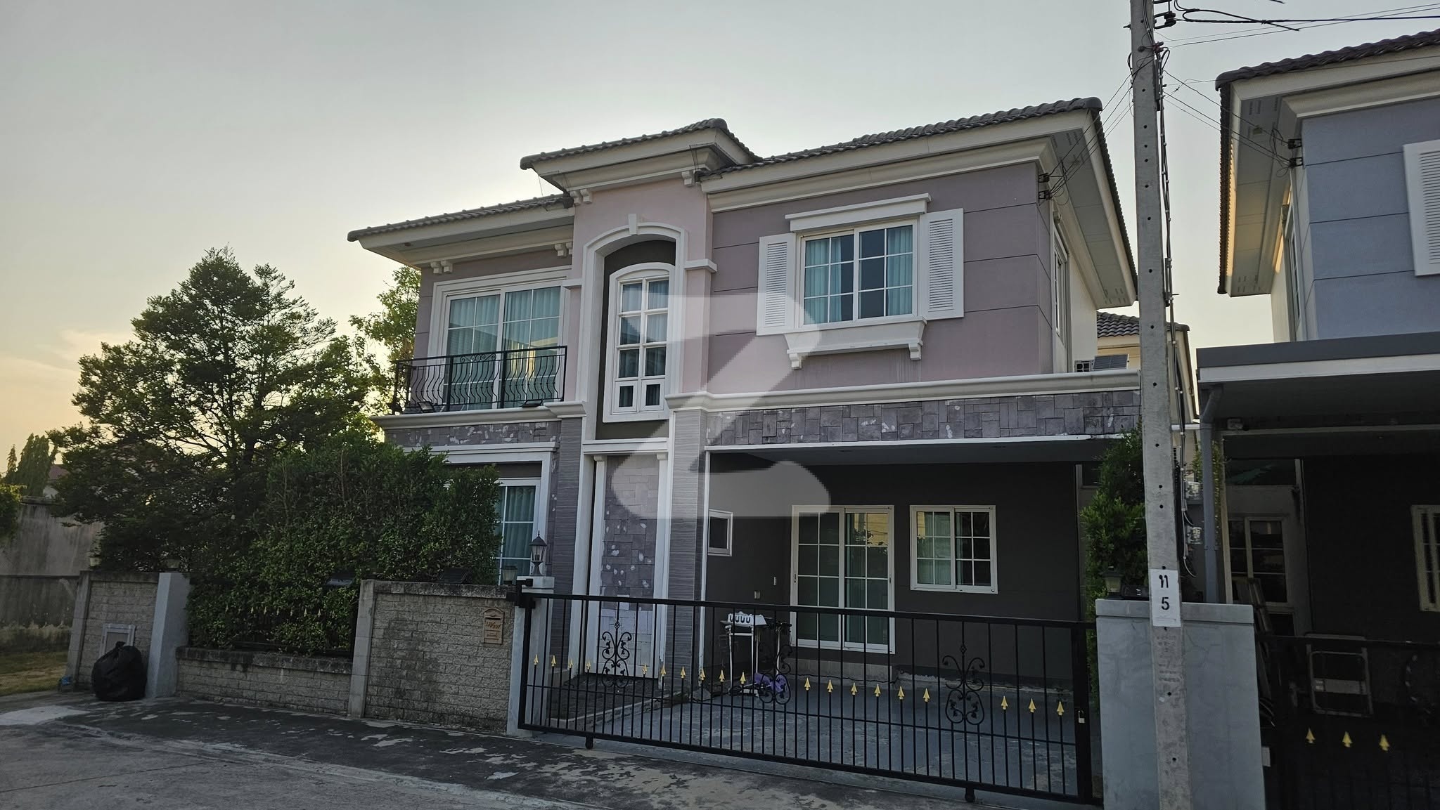 ขายบ้าน 🏠 หมู่บ้าน Golden Neo สาทร ถ.กัลปพฤกษ์ ใกล้สาทรแค่ 16 กม.  🏠บ้านฮวงจุ้ยดี อยู่แล้วรวย เฮงปังสุดๆ             : เจ้าของขายเอง (งดรับนายหน้า)