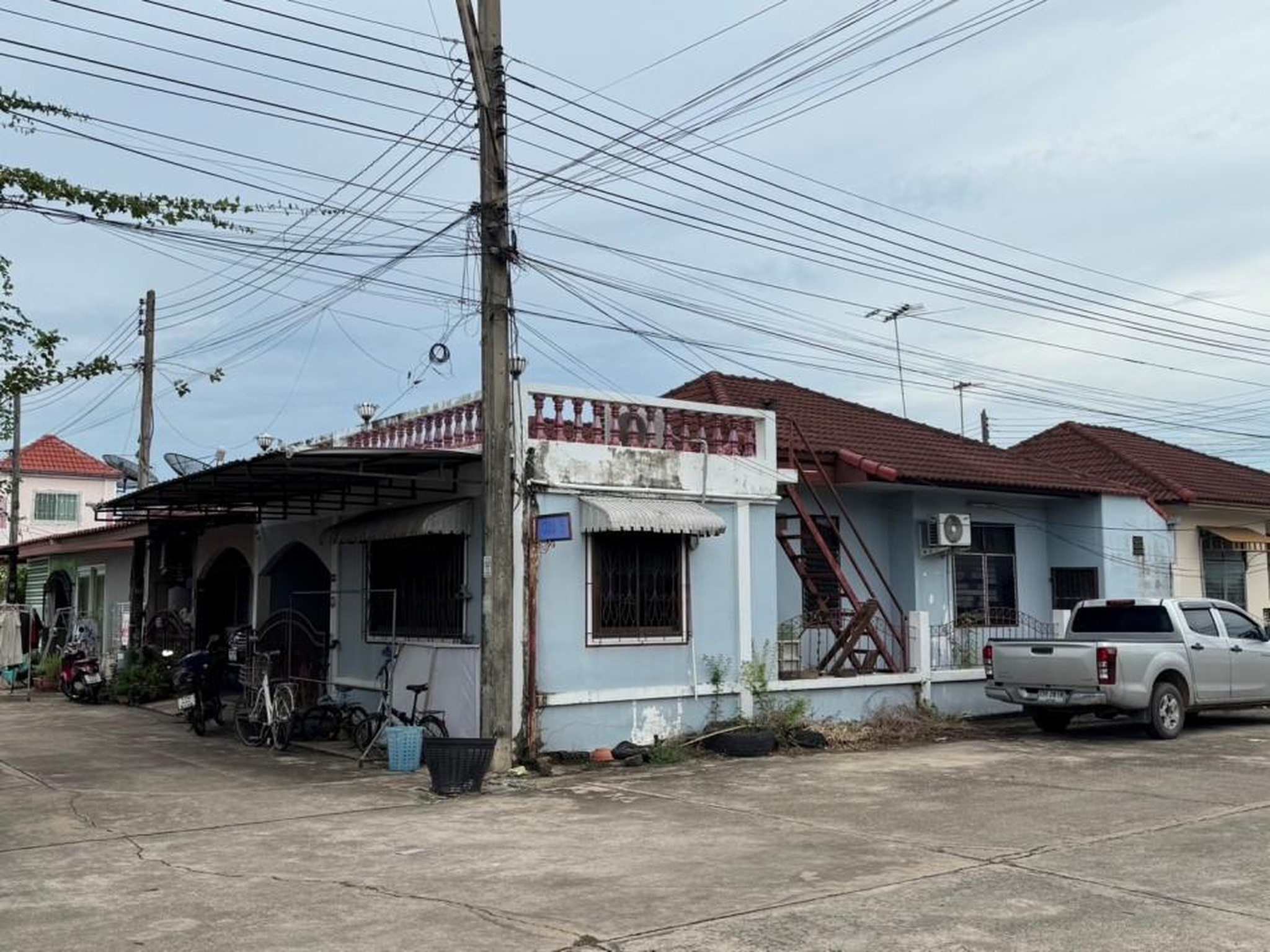 ทรัพย์สถาบันโดย GHB ทาวน์เฮาส์ บัวสีเงิน