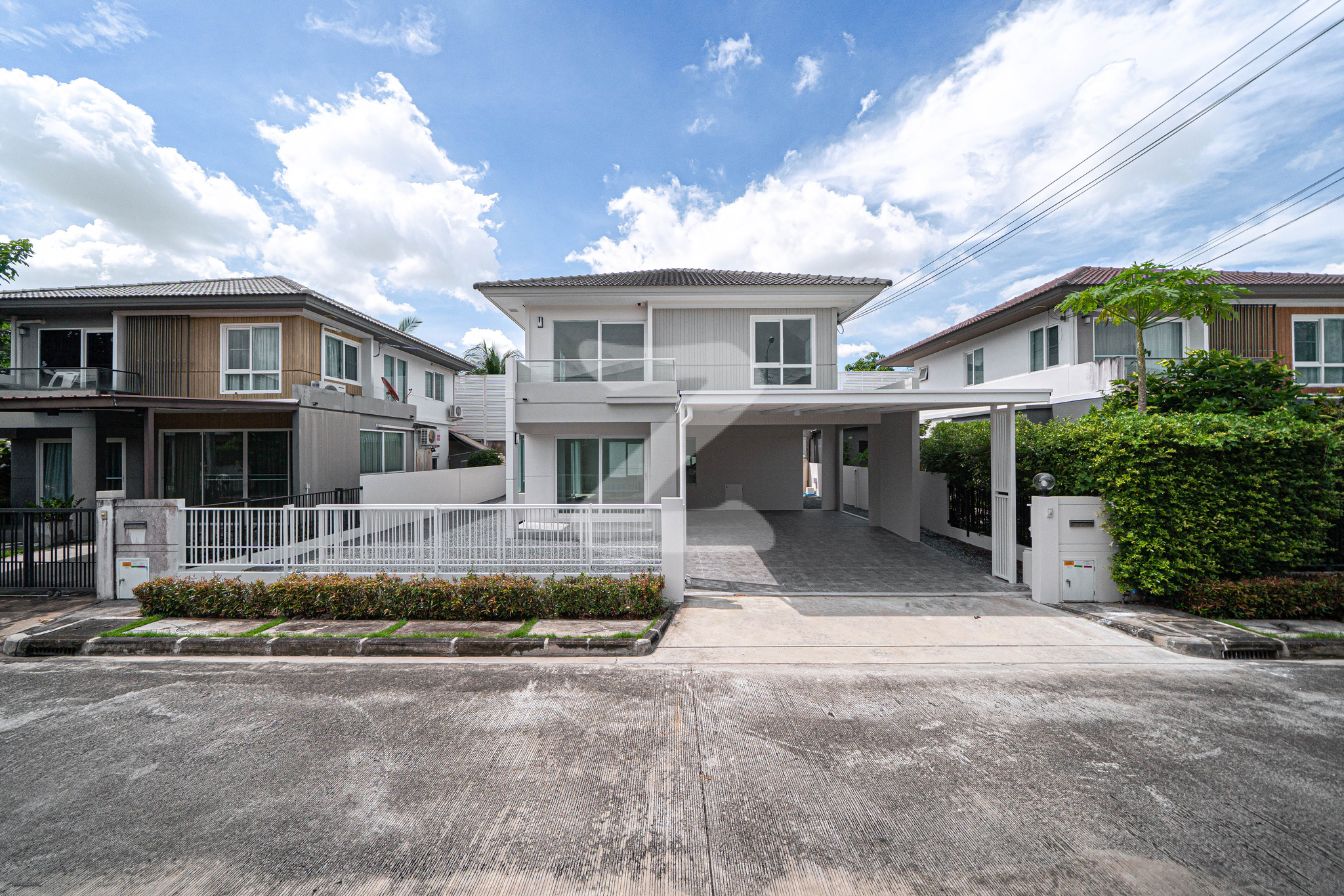 มัณฑนา เลค วัชรพล สัมผัสสโมสรวิวสวนทะเลสาบ 50 ไร่บรรยากาศ Lake View 360 องศา ใกล้ทางด่วนสุขาภิบาล5 : เจ้าของขายเอง (งดรับนายหน้า)
