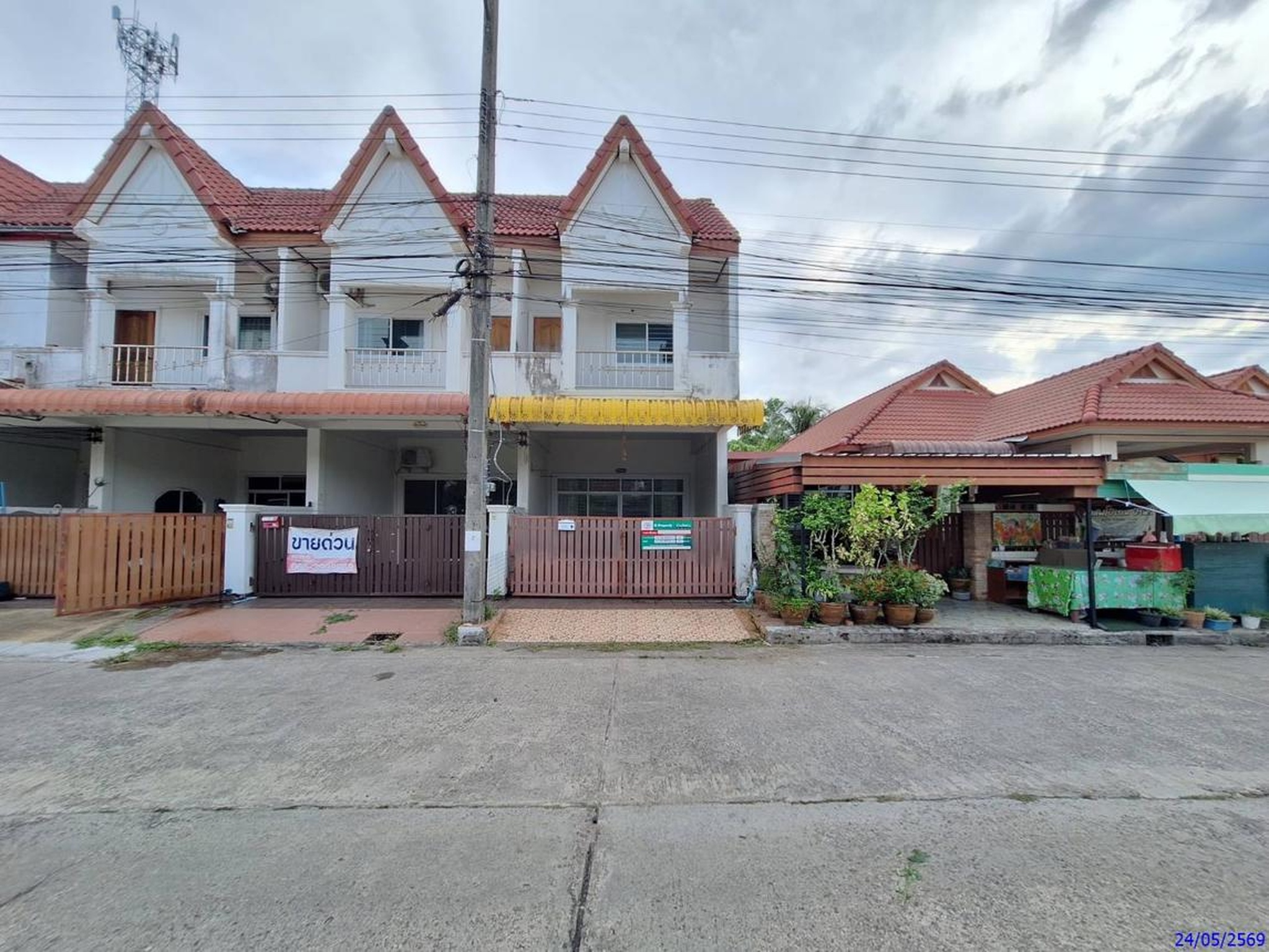 ทรัพย์สถาบันโดย KASIKORNBANK ทาวน์เฮาส์ ซอยหมู่บ้านฉัตรแก้ว ถนนสายหาดใหญ่-สนามบิน (ทล.4135)