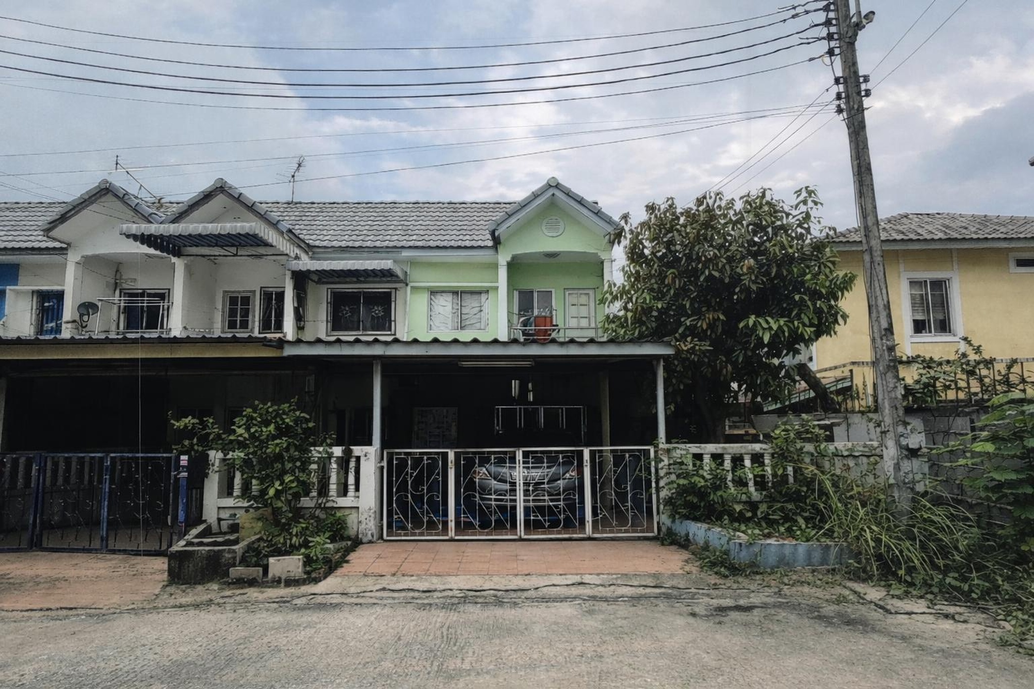 ทรัพย์สถาบันโดย GHB ทาวน์เฮาส์ อยู่เจริญ 3