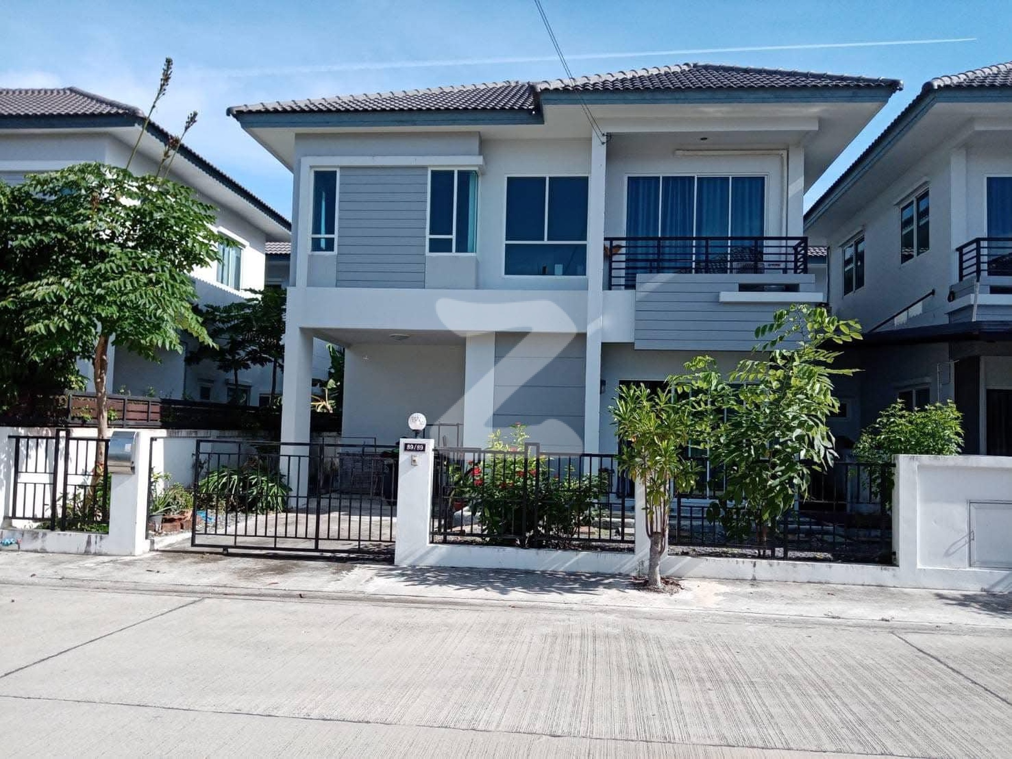 บ้านสวยเจ้าของปล่อยเช่าเองค่ะ 3 ห้องนอน 2 ห้องน้ำ มีแอร์ 2 ห้องนอน                                    : เจ้าของให้เช่าเอง (งดรับนายหน้า)