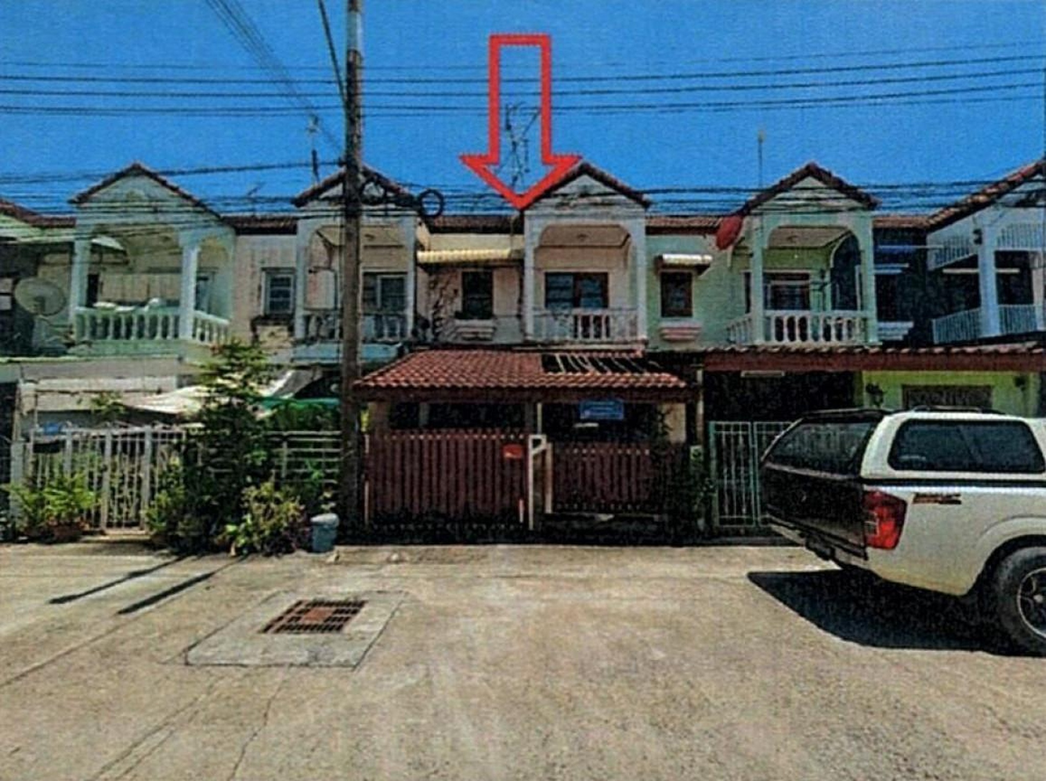 ทรัพย์สถาบันโดย GHB ทาวน์เฮาส์ ธารารินทร์