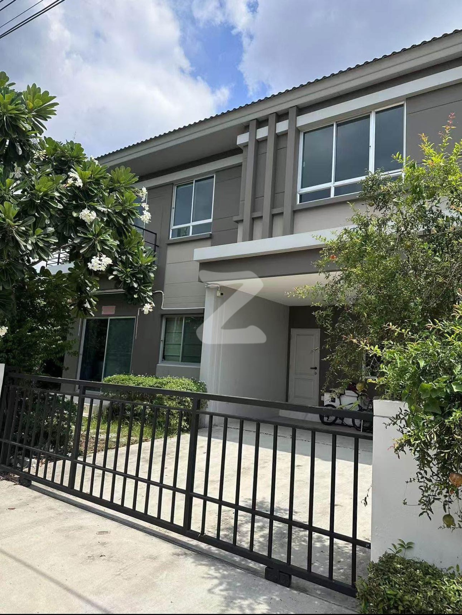 Owner post‼️‼️ 🏡 ** ขายบ้านของฉันเอง🫶 📍โครงการ Life Bangkok Boulevard- Rachapruek **  📍** ทำเลทอง! ใกล้ศูนย์การค้า : เจ้าของขายเอง (งดรับนายหน้า)