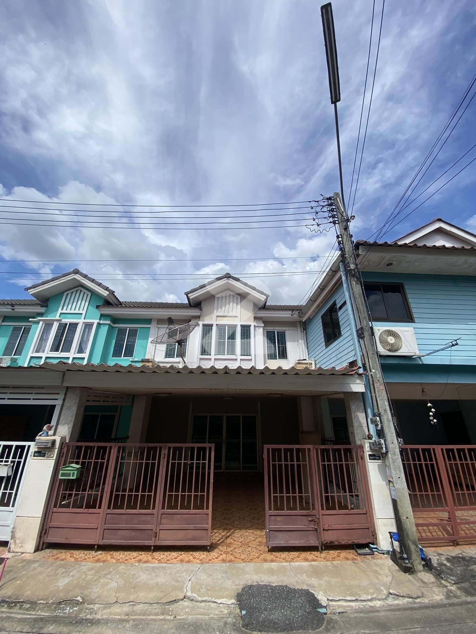 พฤกษาวิลล์16/1 ธัญบุรี คลอง3 ถนน รังสิต-นครนายก(ไม่ต้องเข้าในคลอง) -โฉนดพร้อมโอนกรรมสิทธิ์ไม่ติดภาระผูกพันใดๆทั้งสิ้น- : เจ้าของขายเอง (งดรับนายหน้า)