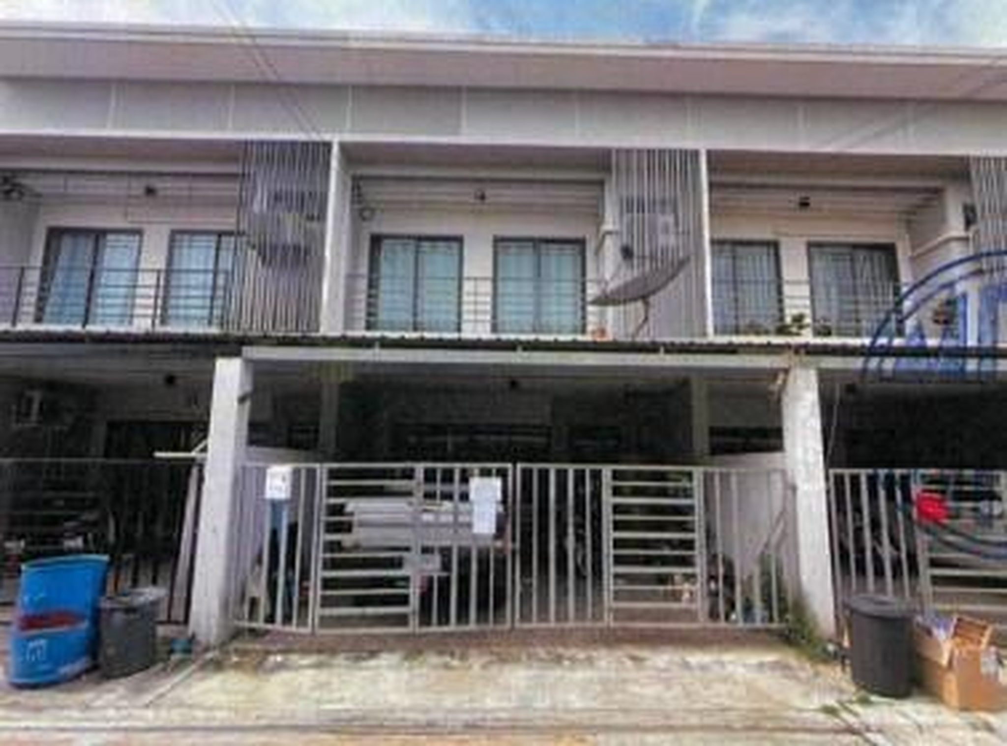 ทรัพย์สถาบันโดย GHB ทาวน์เฮาส์ บ้านรัชธานี 11 รังสิต-ธัญบุรี (Baan Ratchatanee 11 Rangsit-Thanyaburi)