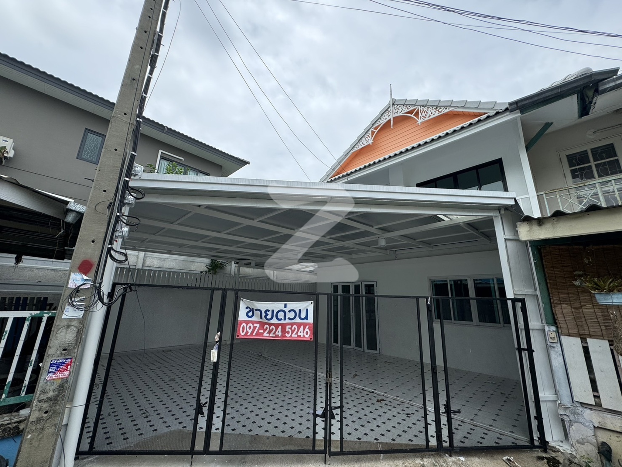 รับตัวแทนขายด่วน บ้านพฤกษา 14 เอ ซอยวัดลาดปลาดุก  เนื้อที่ 30 ตรว. หลังมุมส่วนตัว : เจ้าของขายเอง