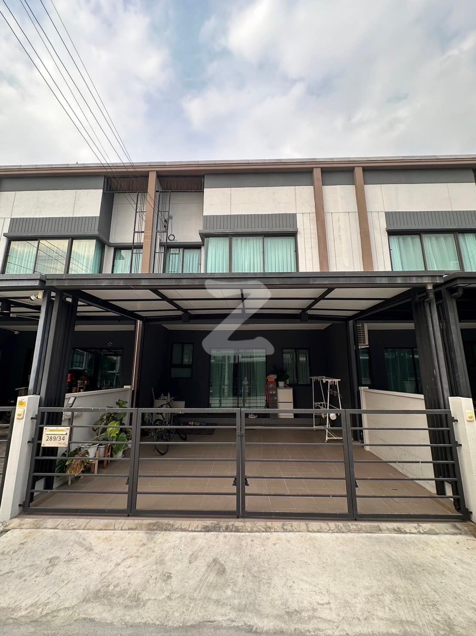 ประกาศขาย ทาวน์โฮม 2 ชั้น  ❗️เจ้าของขายเอง ❗️ 🏡 โครงการ Pleno พหลโยธิน (พหลโยธิน 54/1) 🌳 พื้นที่ 18 ตร.ว พื้นที่ใช้สอย 105 ตร.ม  : เจ้าของขายเอง (งดรับนายหน้า)