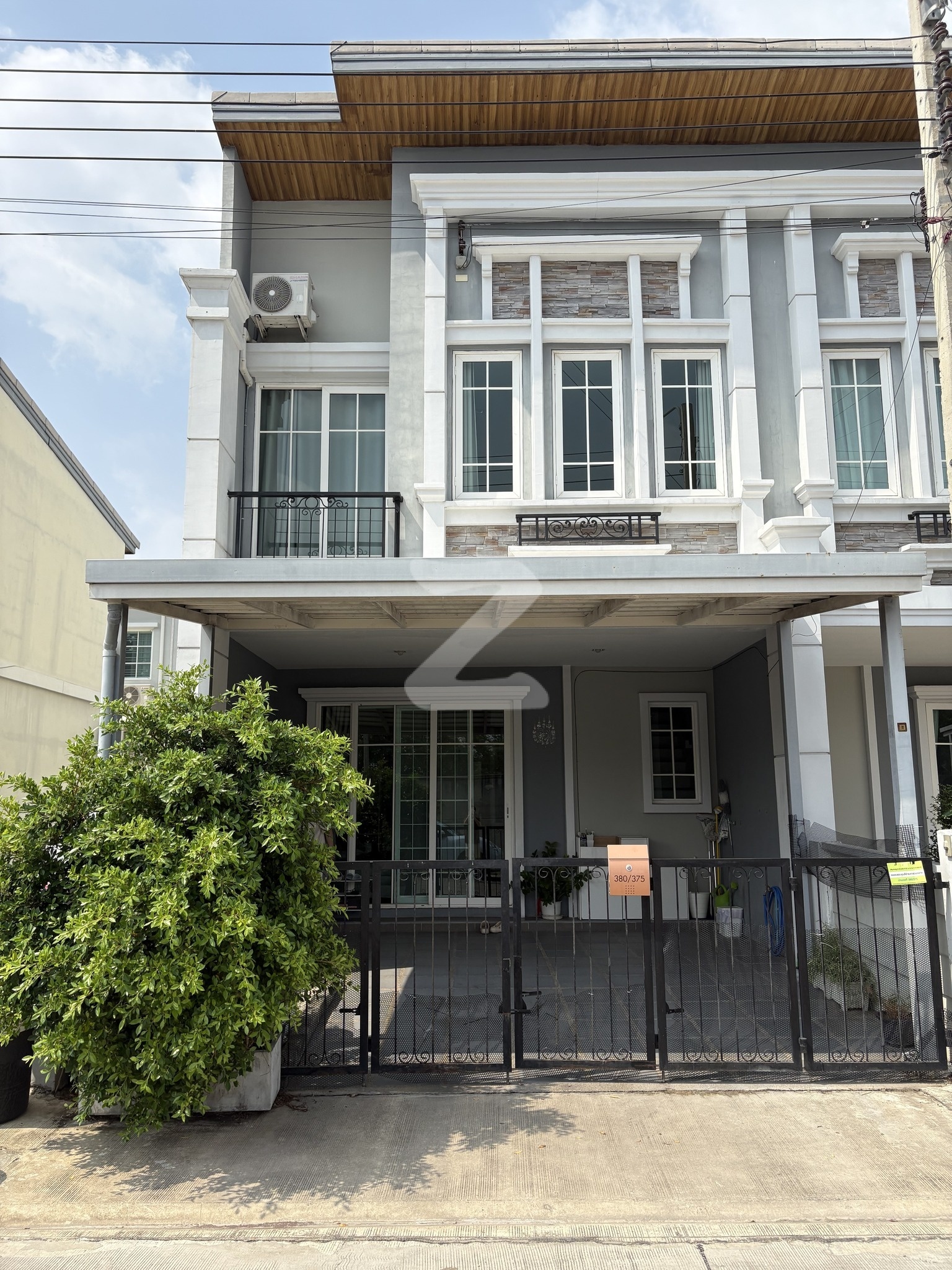 🏡 ขายด่วน! ทาวน์โฮม “หลังมุม” Golden Town 3 บางนา–สวนหลวง ราคาพิเศษ 3.6 ล้านบาท (เจ้าของขายเอง ไม่ผ่านนายหน้า)             : เจ้าของขายเอง (งดรับนายหน้า)