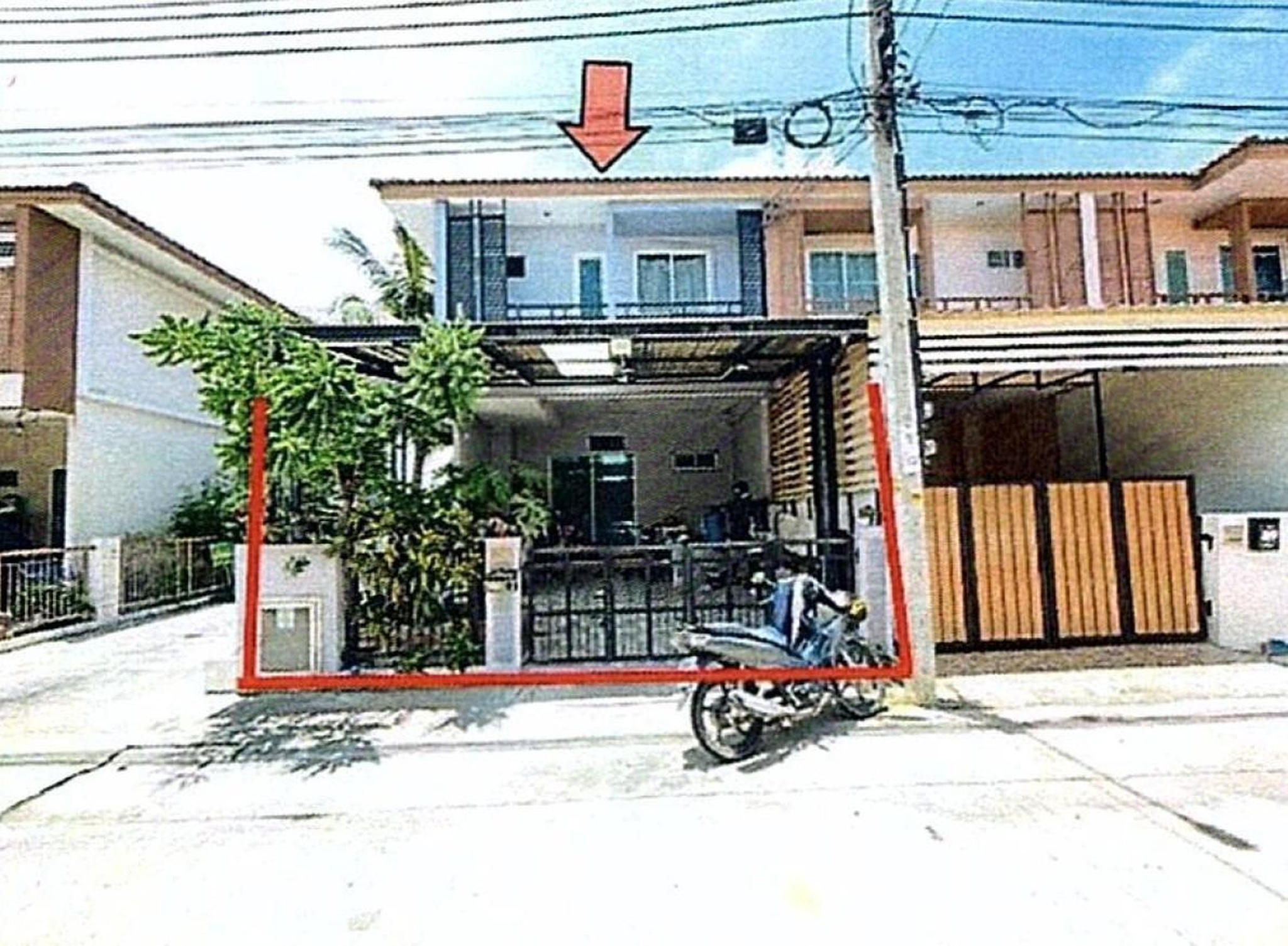 ทรัพย์สถาบันโดย GHB ทาวน์เฮาส์ ไอลีฟ ทาวน์ 1 ประชาอุทิศ 90 (I Leaf Town 1 Prachauthit 90)