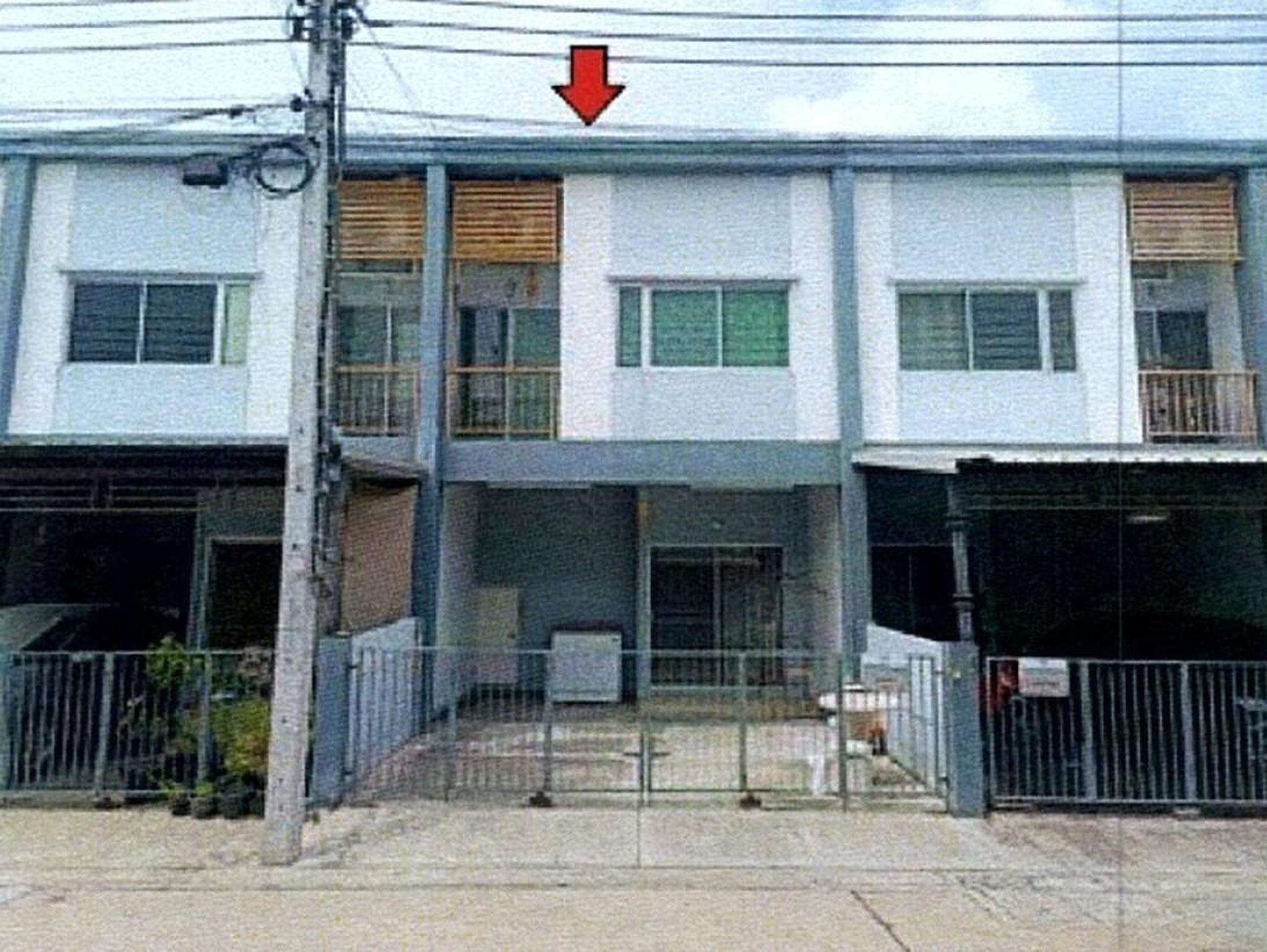 ทรัพย์สถาบันโดย GHB ทาวน์เฮาส์ บ้านลุมพินี ทาวน์วิลล์ ลาดปลาดุก-บางไผ่สเตชั่น (Baan Lumpini Townville Latpladuk-Bangphai Station)