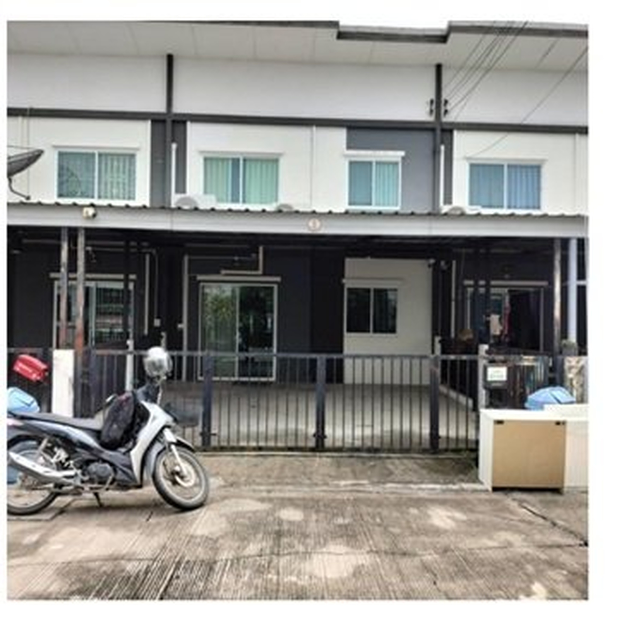 ทรัพย์สถาบันโดย SCB ทาวน์เฮาส์ ลลิลทาวน์ ไลโอ บลิสซ์ บางนา-สุวรรณภูมิ (Lalin Town Lio Bliss Bangna-Suvarnabhumi)