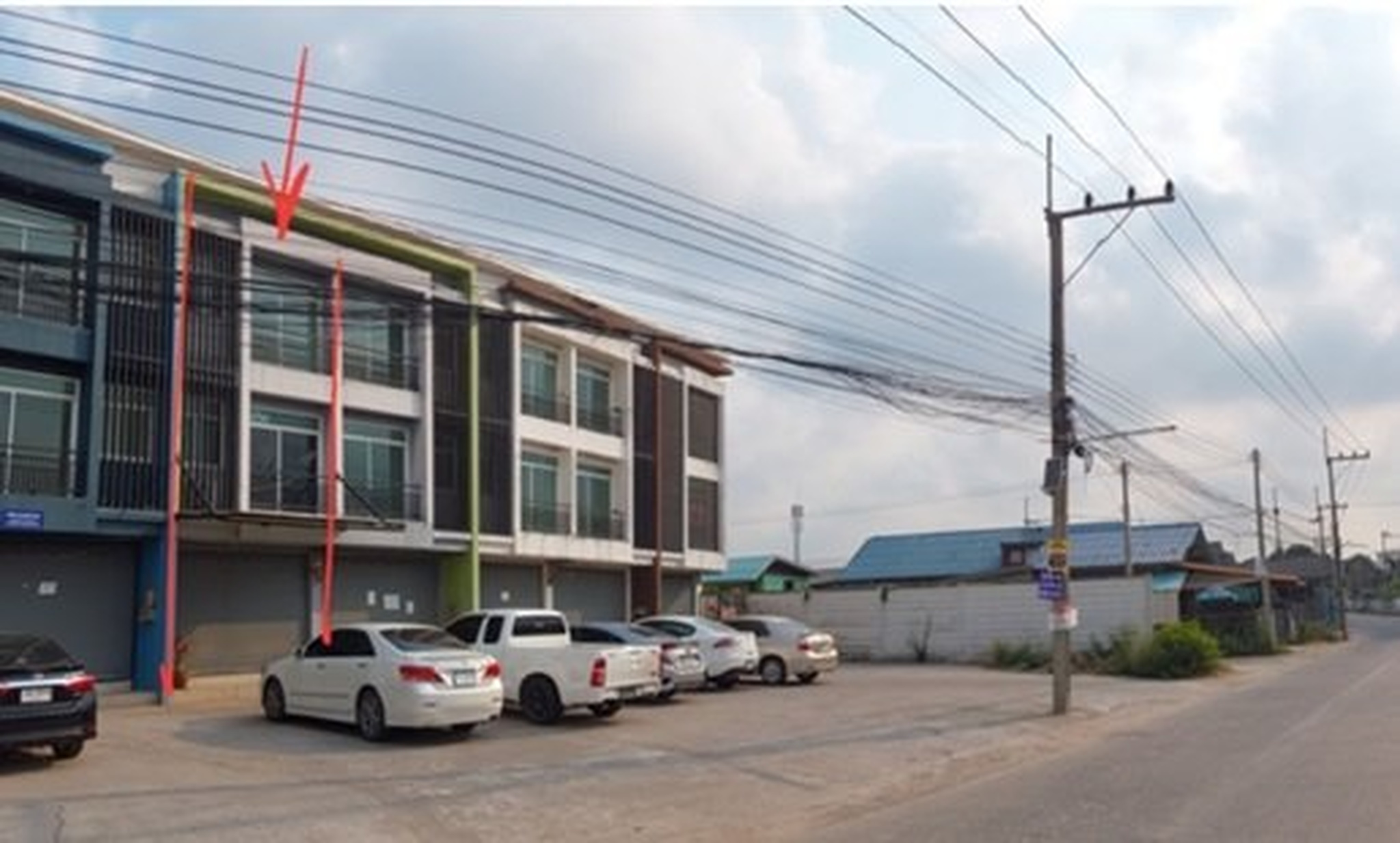 ทรัพย์สถาบันโดย SCB ตึกแถว-อาคารพาณิชย์ เดอะลิฟวิ่ง-ศรีราชา