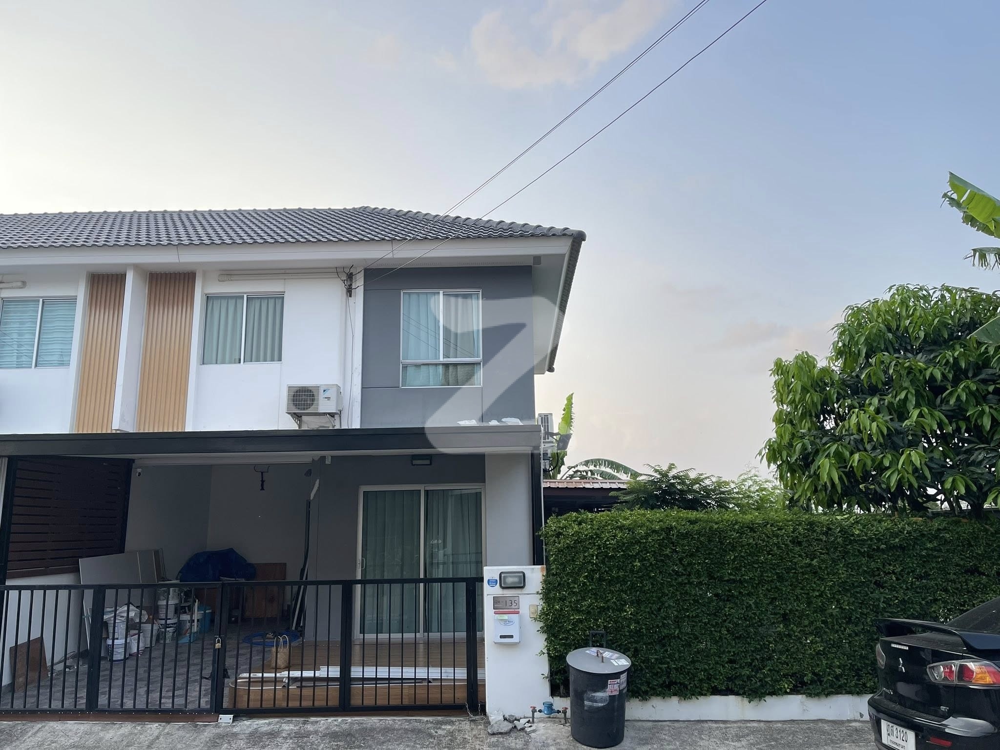 #เจ้าของขายเอง ทาวโฮมหลังมุม 3 ห้องนอน 2 ห้องน้ำ ขนาด 32 ตรว. หน้าบ้านกว้าง 13 เมตร #สวนข้างบ้าน                 : เจ้าของขายเอง (งดรับนายหน้า)