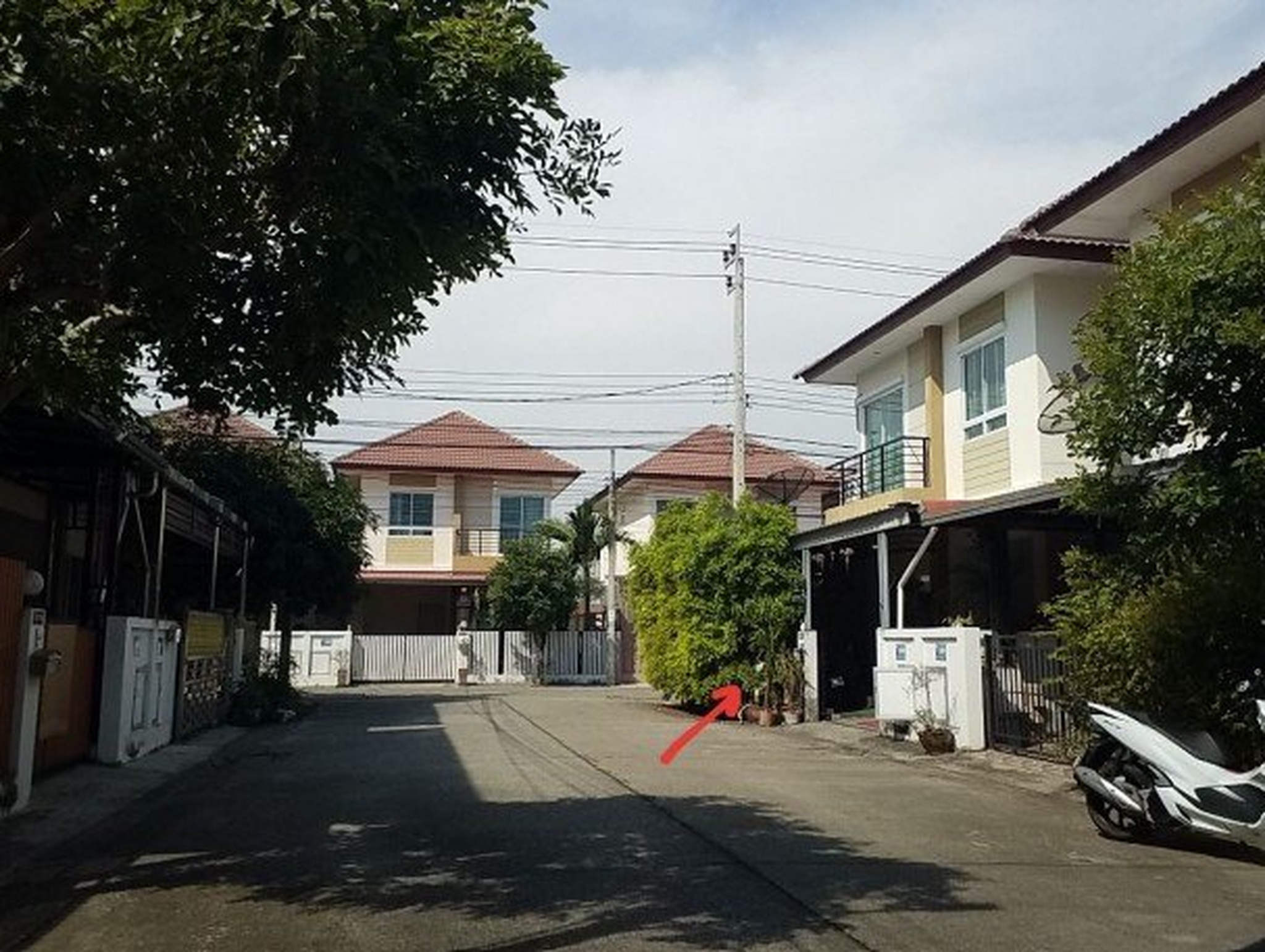 ทรัพย์สถาบันโดย SCB บ้านแฝด เต็มสิริ วิลเลจ