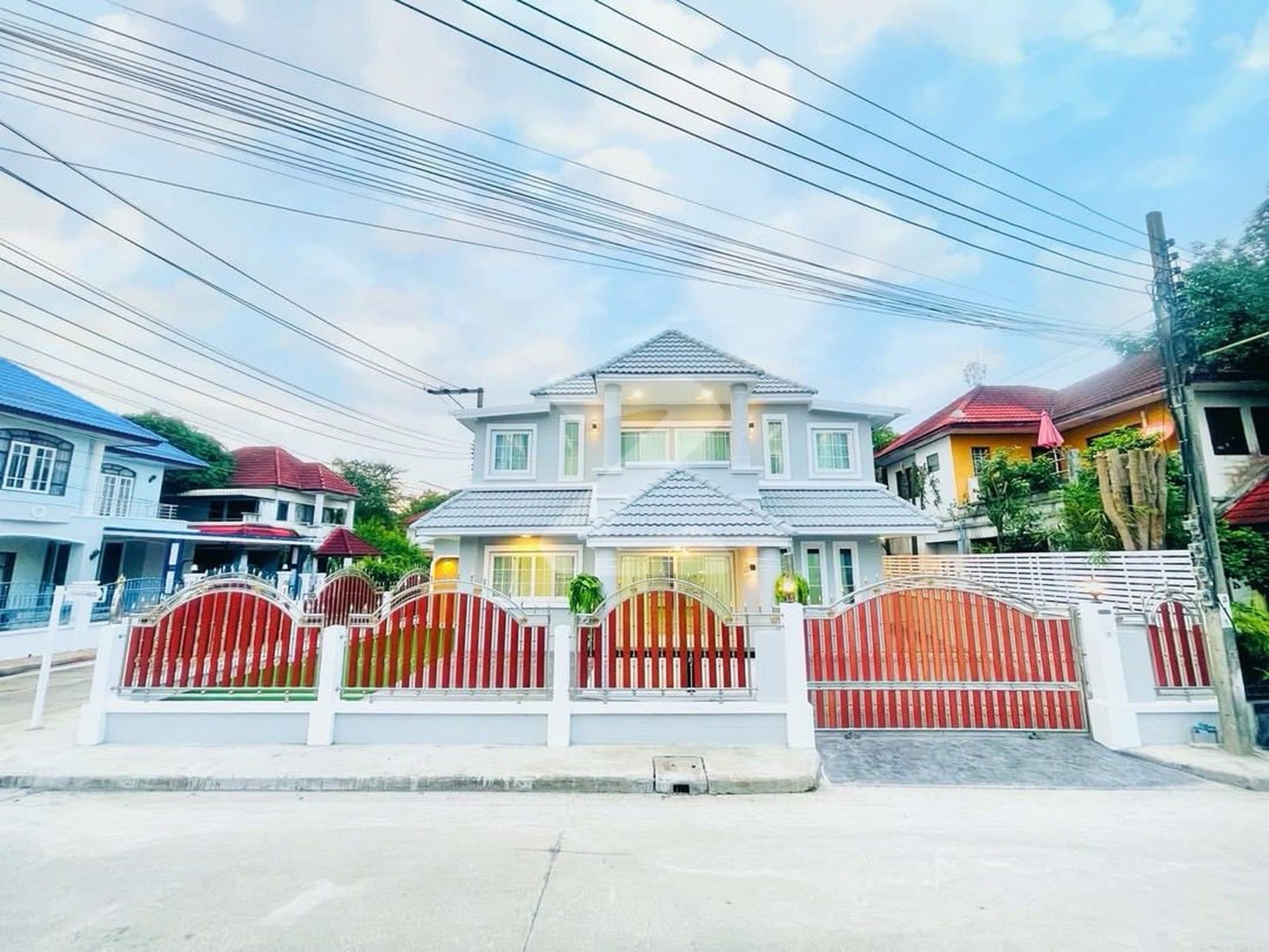 ขายบ้านเดี่ยว สวยพร้อมอยู่ มากคร่า หลังนี้ 💕💕😍 หลังมุม พื้นที่ 60 ตรว.  -โครงการกฤษดานคร 18 พุทธมณฑลสาย 3     : เจ้าของขายเอง (งดรับนายหน้า)