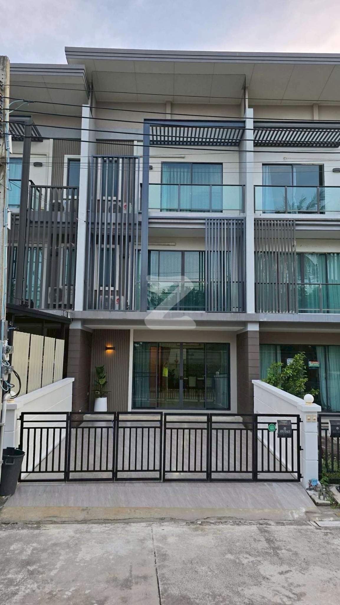ทาวน์โฮม 3ชั้น ใกล้MRTสามแยกบางใหญ่ Town Avenue Merge รัตนาธิเบศร์ 🟢 หน้าบ้านไม่ชนกับบ้านหลังไหน วิวรถไฟฟ้าสายสีม่วง : เจ้าของให้เช่าเอง