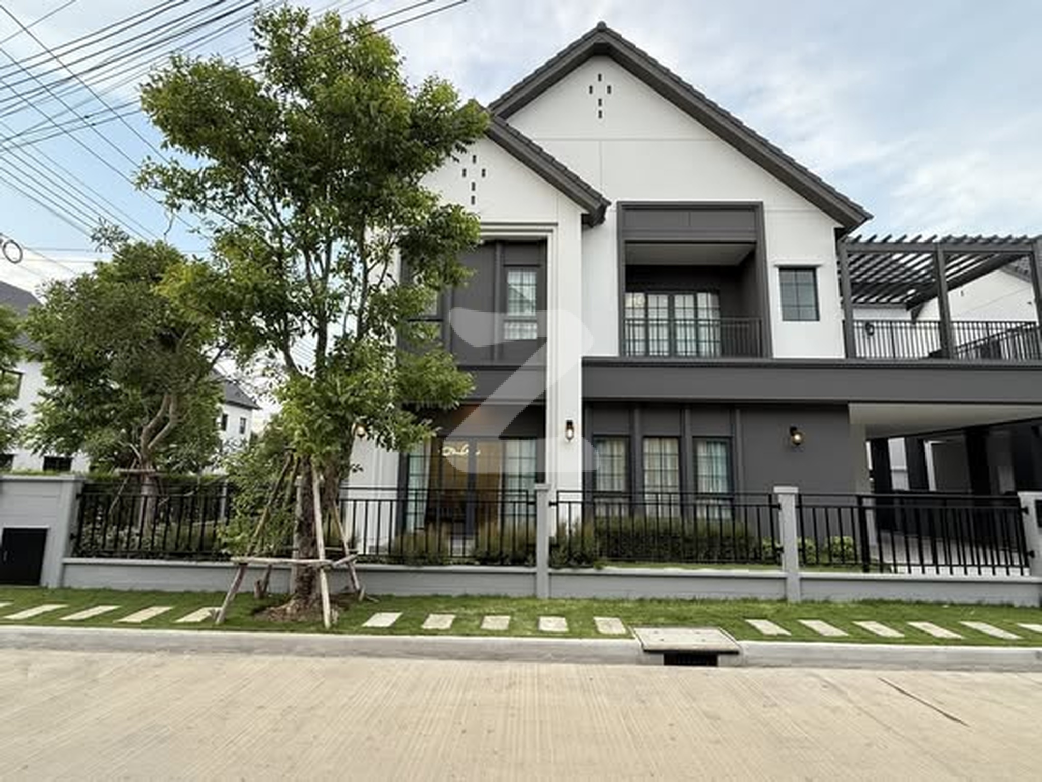 โครงการ Centro Bangna แบบบ้าน Angelo - บ้านเดี่ยว 2 ชั้น ทิศใต้ (บ้านแปลงมุมซอย8) - พื้นที่ 80 ตรว : เจ้าของขายเอง (งดรับนายหน้า)