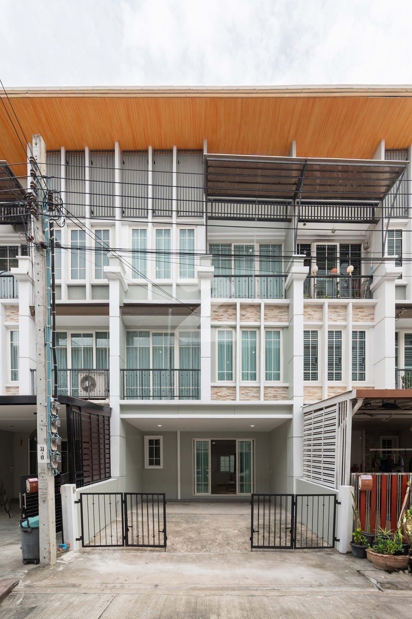🏡 โกลเด้น ทาวน์, ลาดพร้าว เกษตรนวมินทร์ (Golden Town, Ladprao - Kaset Nawamin) ทำเลสุดปัง ใกล้เมือง เดินทางสะดวกทุกเส้นทาง! 🚗 : เจ้าของขายเอง (งดรับนายหน้า)