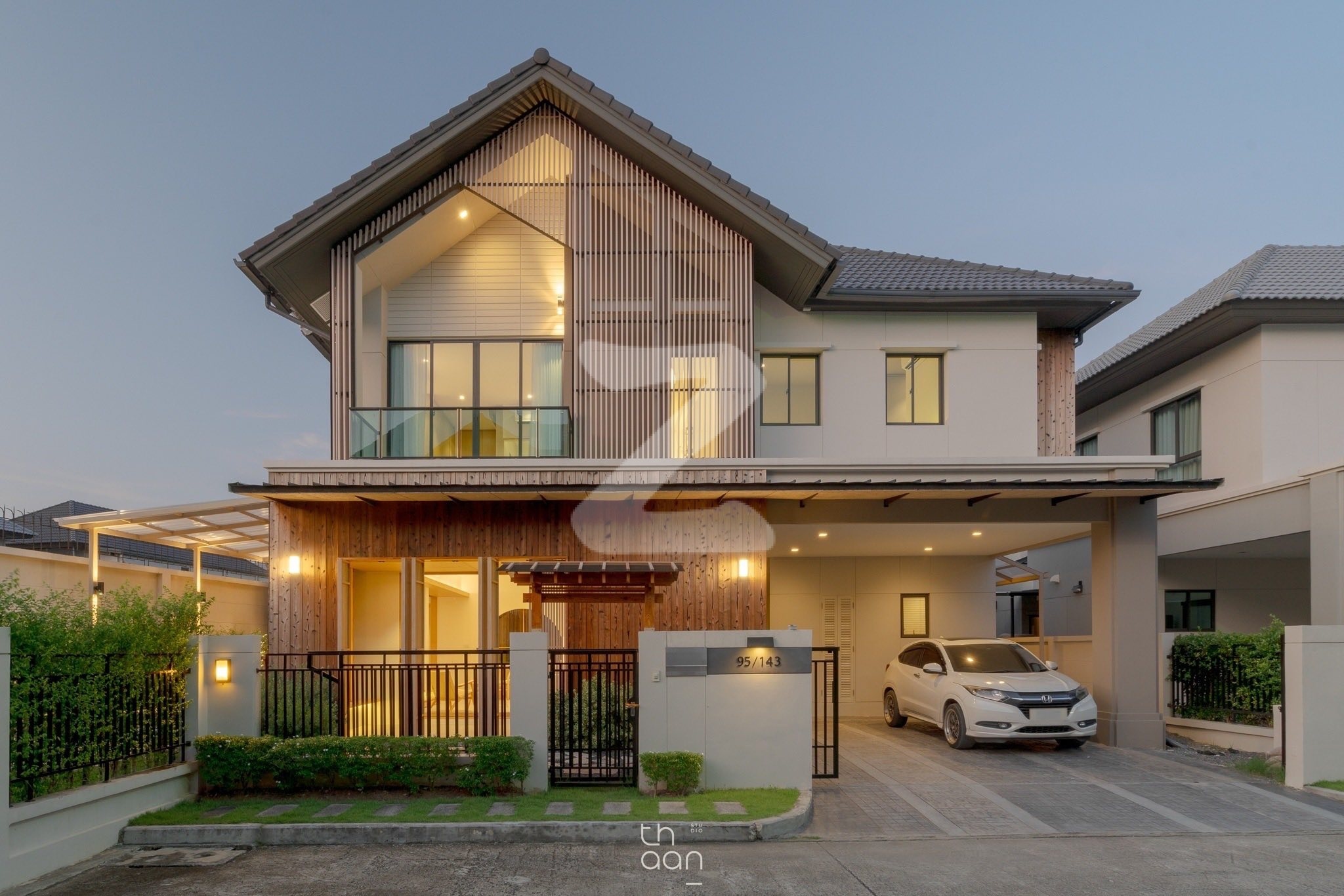 #ขายด่วน Owner Post 📍 บ้านเดี่ยวหรู ไม่เคยเข้าอยู่ Built-in ทั้งหลัง พร้อมเข้าอยู่ได้เลย📍  . 🔥ลดราคาพิเศษ เพียง 𝟏5.9 ล้านบาท🔥(จาก 18.9MB) : เจ้าของขายเอง (งดรับนายหน้า)