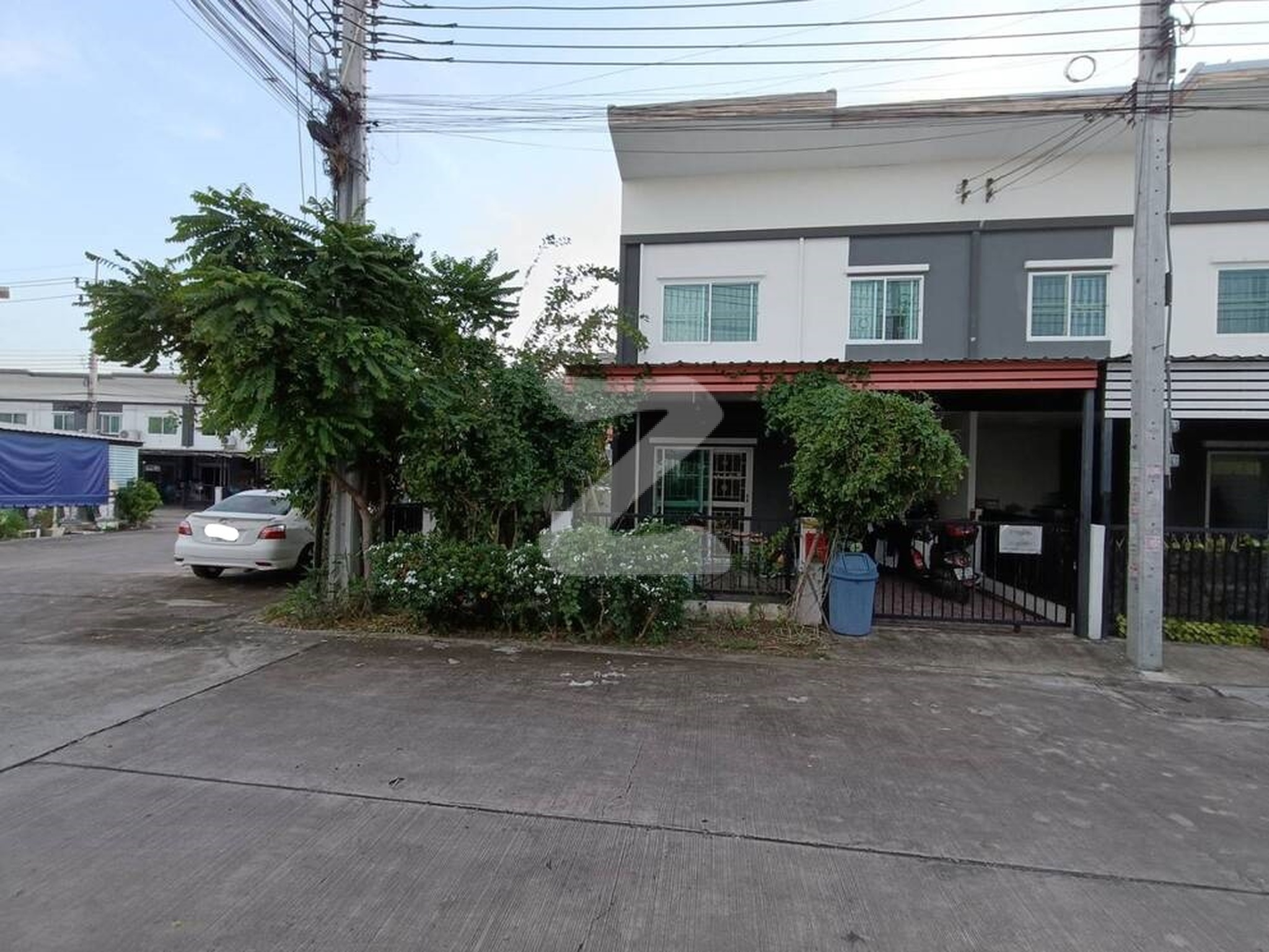 บ้านทาวน์เฮ้าส์ ไลโอ บลิสซ์ บางนา-สุวรรณภูมิ(บ้านหลังมุม) ซ.พูลเจริญ ต.บางโฉลง อ.บางพลี จ.สมุทรปราการ : เจ้าของขายเอง (งดรับนายหน้า)