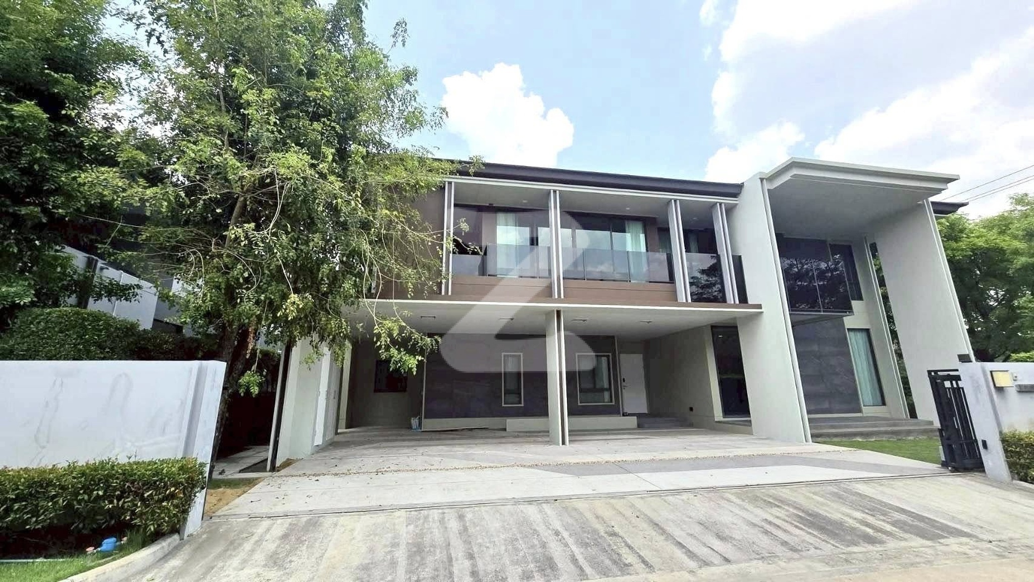 Owner post  Agent welcome  โครงการเศรษฐสิริ 2 กรุงเทพกรีฑา ในซอย Brighton Int'l school 出租 Setthasiri Krungthep kreetha   : เจ้าของให้เช่าเอง (งดรับนายหน้า)