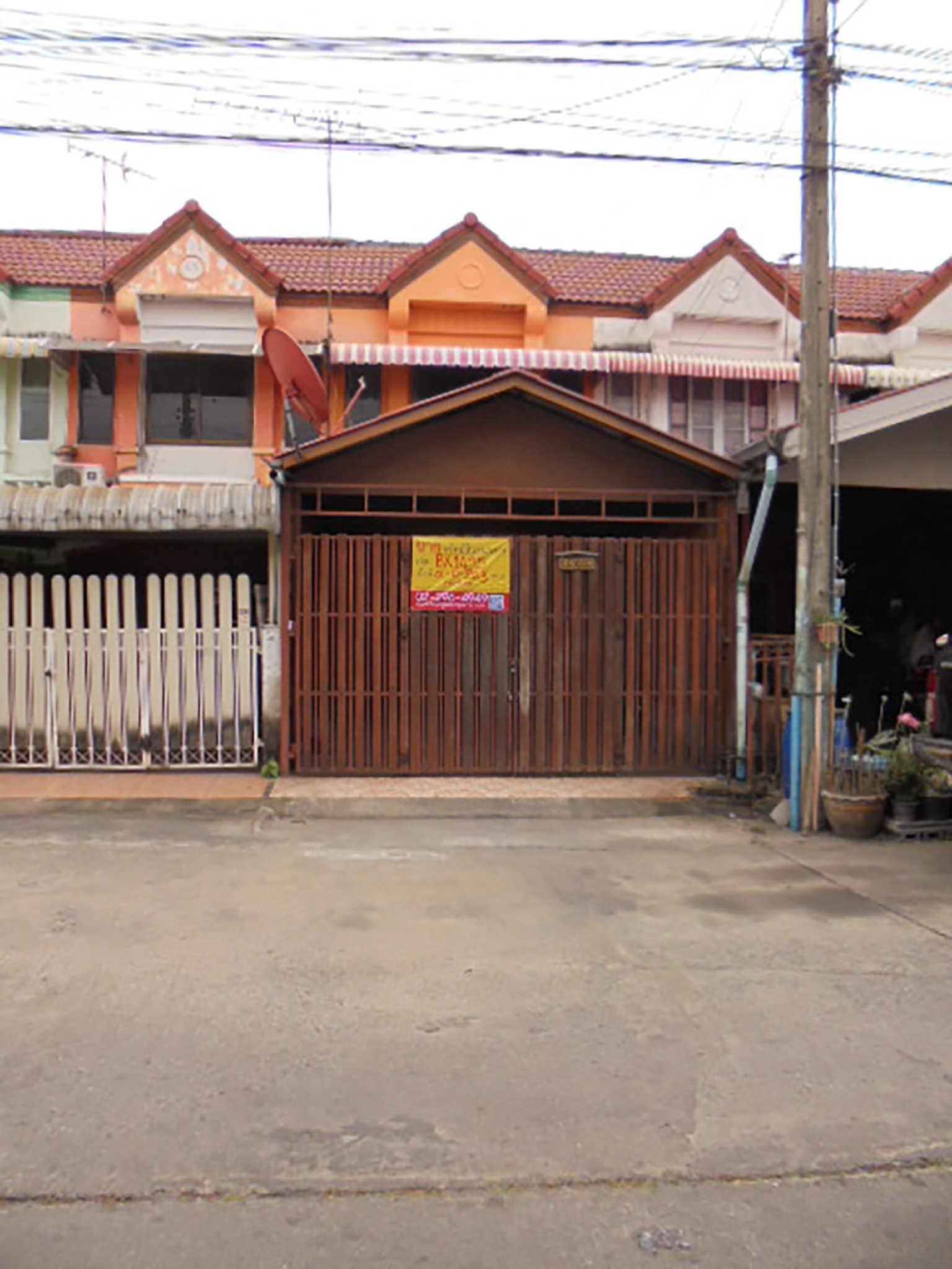 ทรัพย์สถาบันโดย BAY ทาวน์เฮาส์ รุ่งเรืองเฮ้าส์ 1