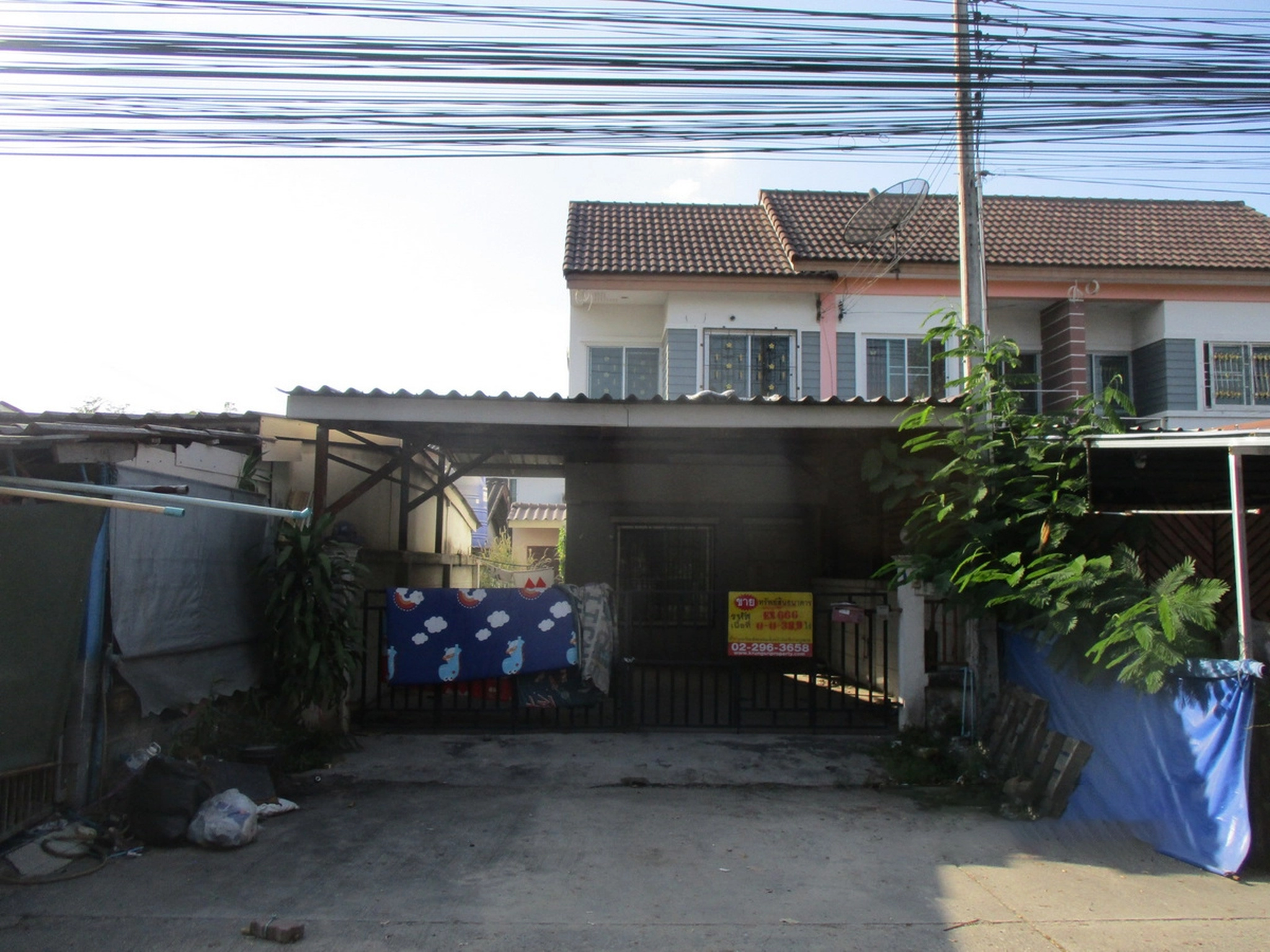 ทรัพย์สถาบันโดย BAY ทาวน์เฮาส์ ซอยห้วยปราบ-ปลวกแดง ถนนมาบยางพร 25