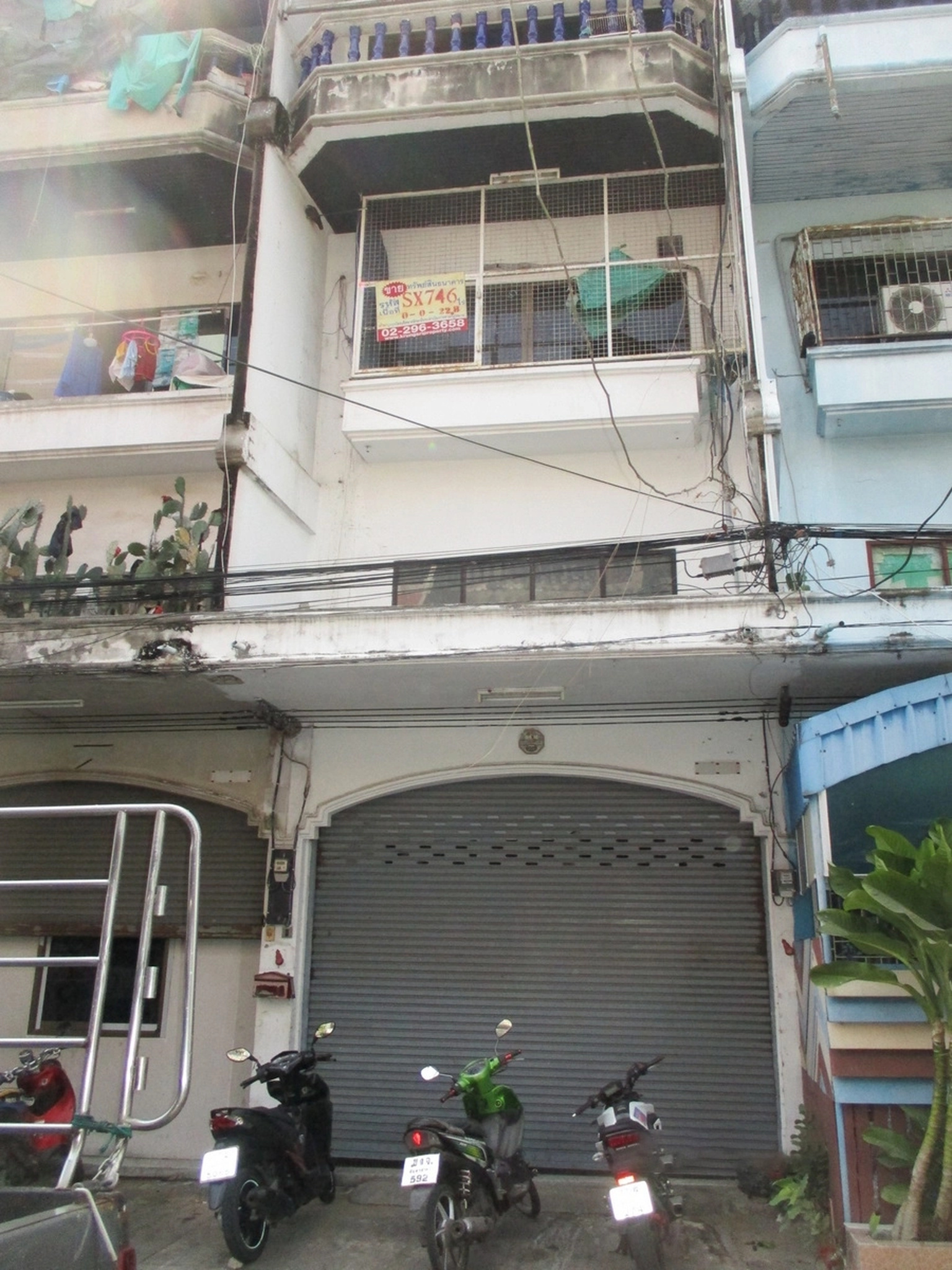 ทรัพย์สถาบันโดย BAY ตึกแถว-อาคารพาณิชย์ ถนนวิเชียรโชฎก 4