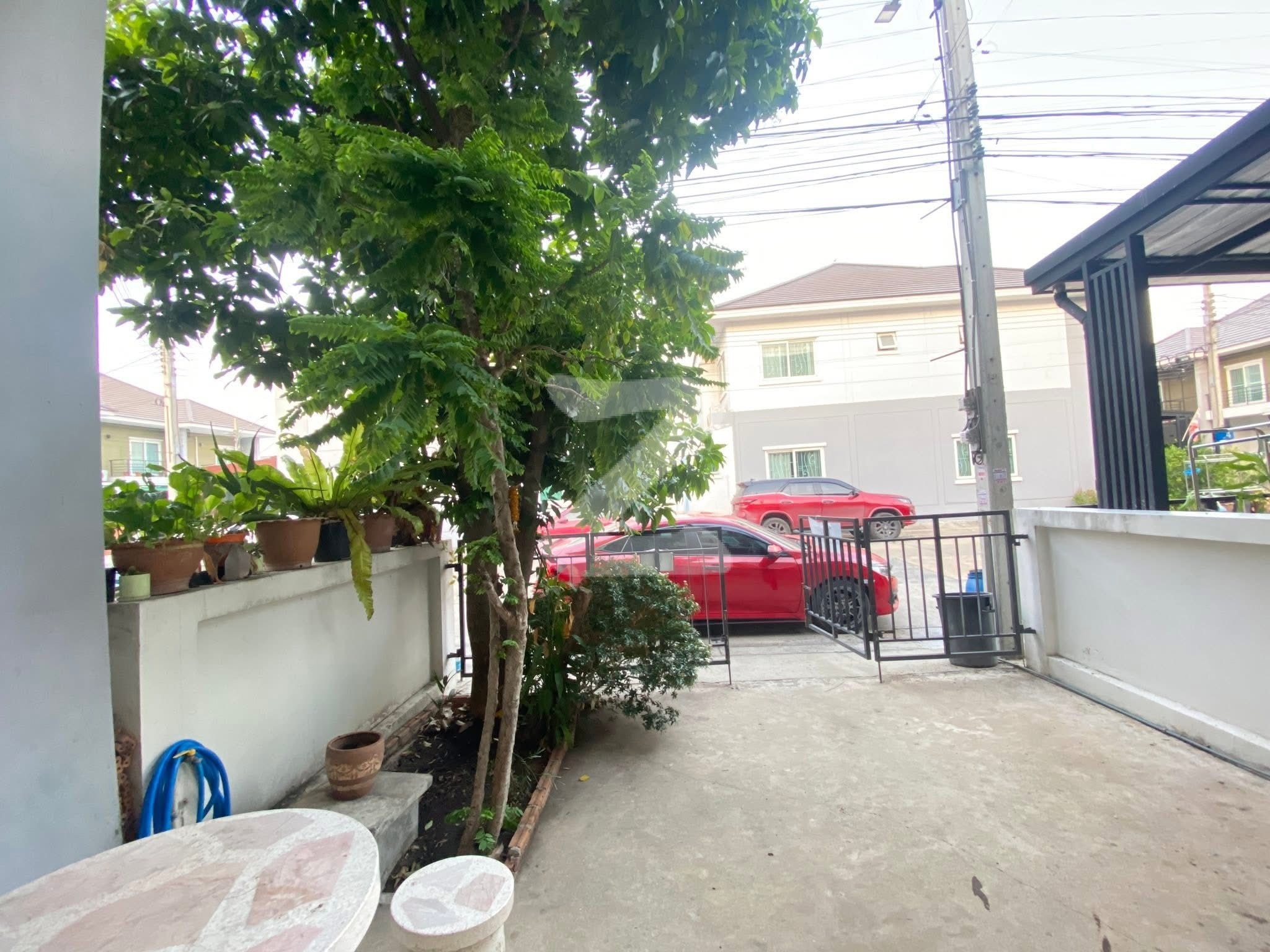 หมู่บ้านพาทาโกเนีย ถ.เลียบคลองสอง เขตคลองสามวา หน้าสวนสัตว์ซาฟารีเวิลด์ โซนใกล้ห้างแฟชั่นไอส์แลนด์ เดอะมอลล์บางกะปิ มีนบุรี เลียบด่วนรามอินทรา  : เจ้าของให้เช่าเอง (งดรับนายหน้า)