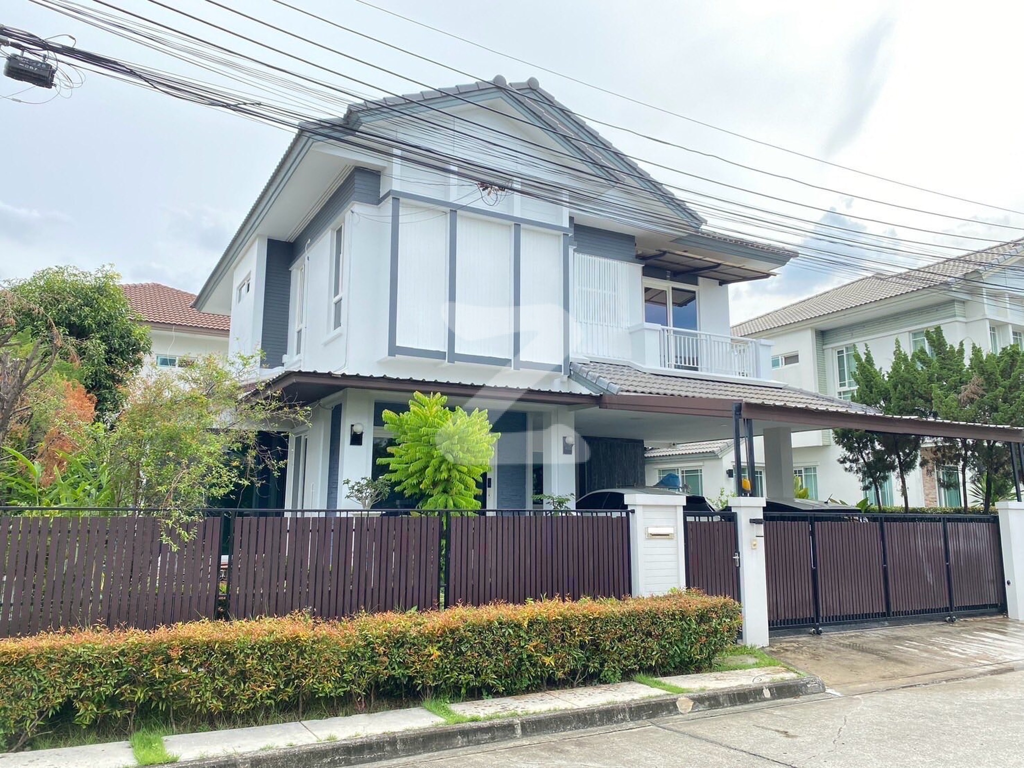 🏡 บ้านเดี่ยว 2 ชั้น ขายพร้อมเฟอร์นิเจอร์ Built-in ทั้งหลัง🏡 (‼️หิ้วกระเป๋าใบเดียวพร้อมอยู่ได้เลย‼️) (เจ้าของขายเอง👨🦰) : เจ้าของขายเอง (งดรับนายหน้า)