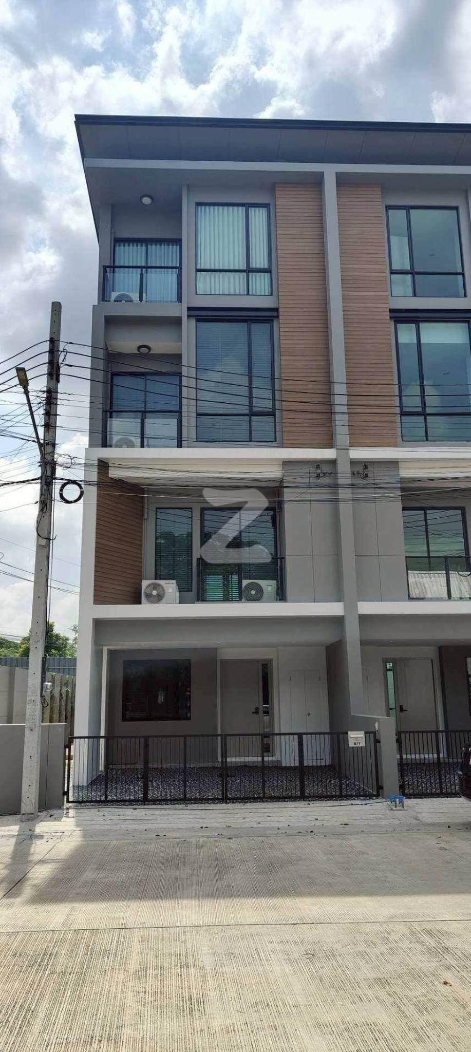 [Owner Post] ให้เช่า/ขาย  #ทาวน์โฮมพรีเมียม 3.5 ชั้น โครงการ Premium Place พหลโยธิน–รามอินทรา : เจ้าของให้เช่าเอง (งดรับนายหน้า)
