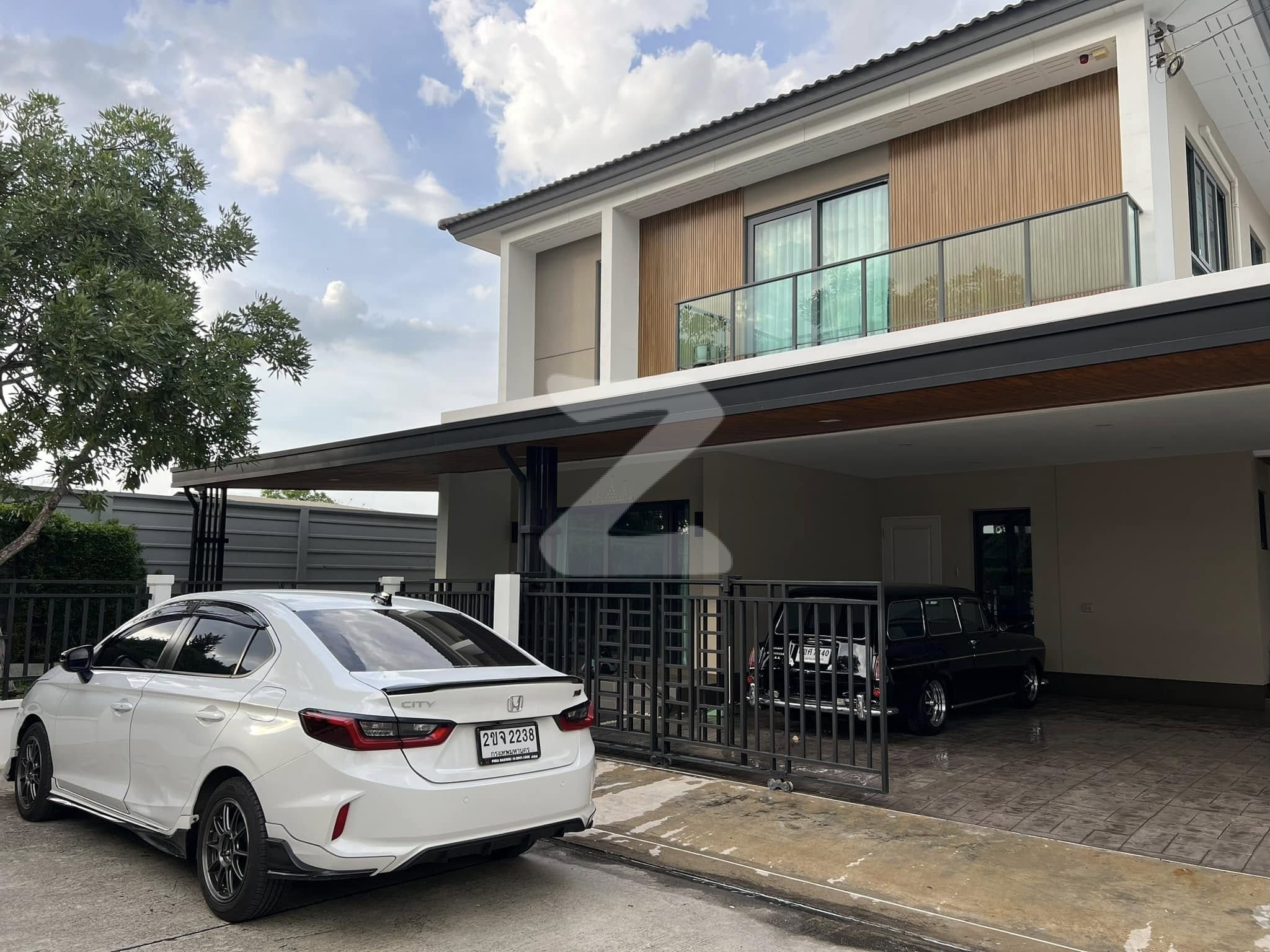 ขาย / ให้เช่า    Centro wongwaen chatuchot หมู่บ้าน เซนโทรวงแหวนจตุโชติ  ( เจ้าของขายเอง )                  : เจ้าของให้เช่าเอง (งดรับนายหน้า)