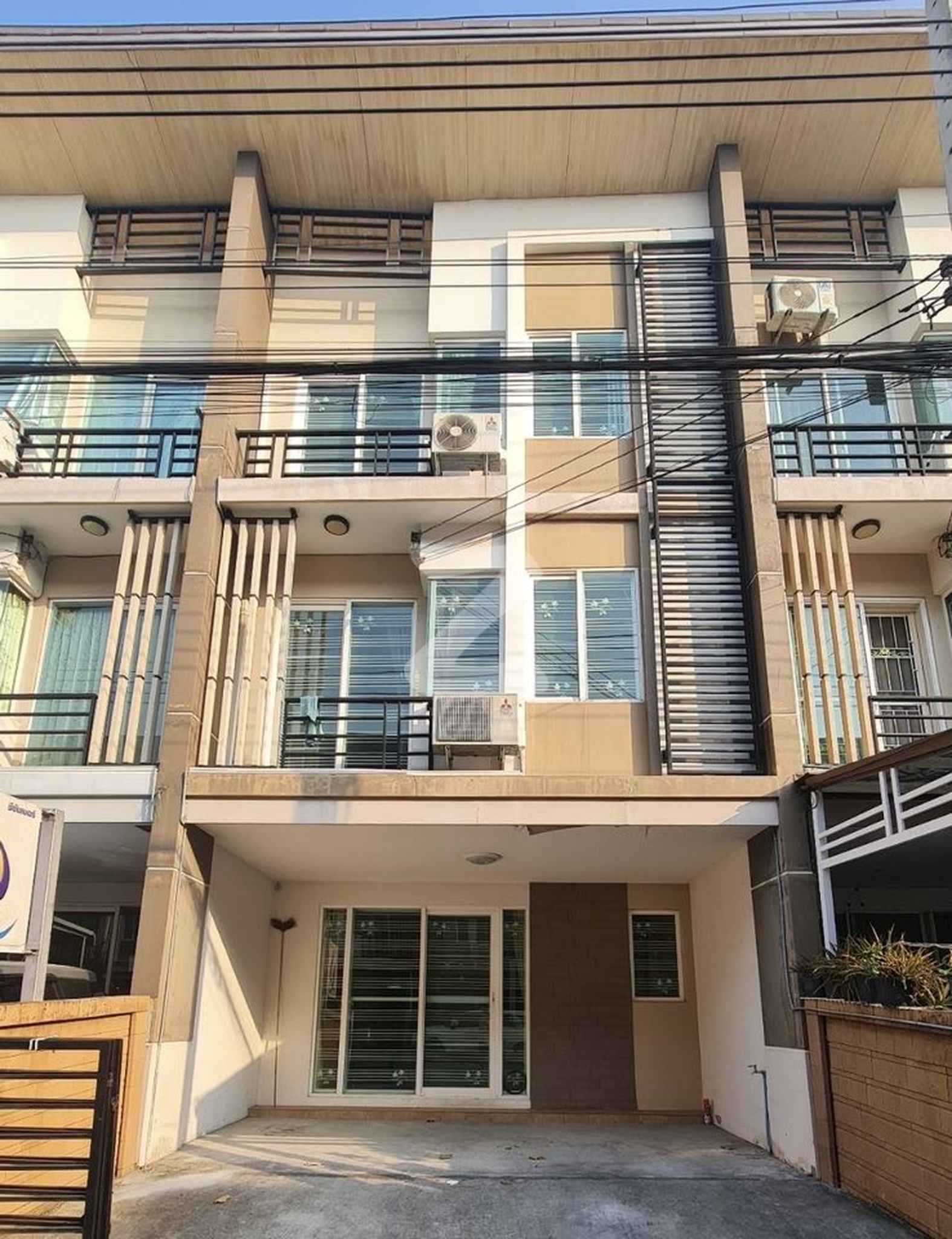 🏡✅ ขายด่วน ถูกมากทาวน์โฮม3ชั้น  ลดเหลือ 3.2 🏠หมู่บ้านกัสโต้แกรนด์รามคำแหง✅ซอยมิสทีน : เจ้าของขายเอง (งดรับนายหน้า)