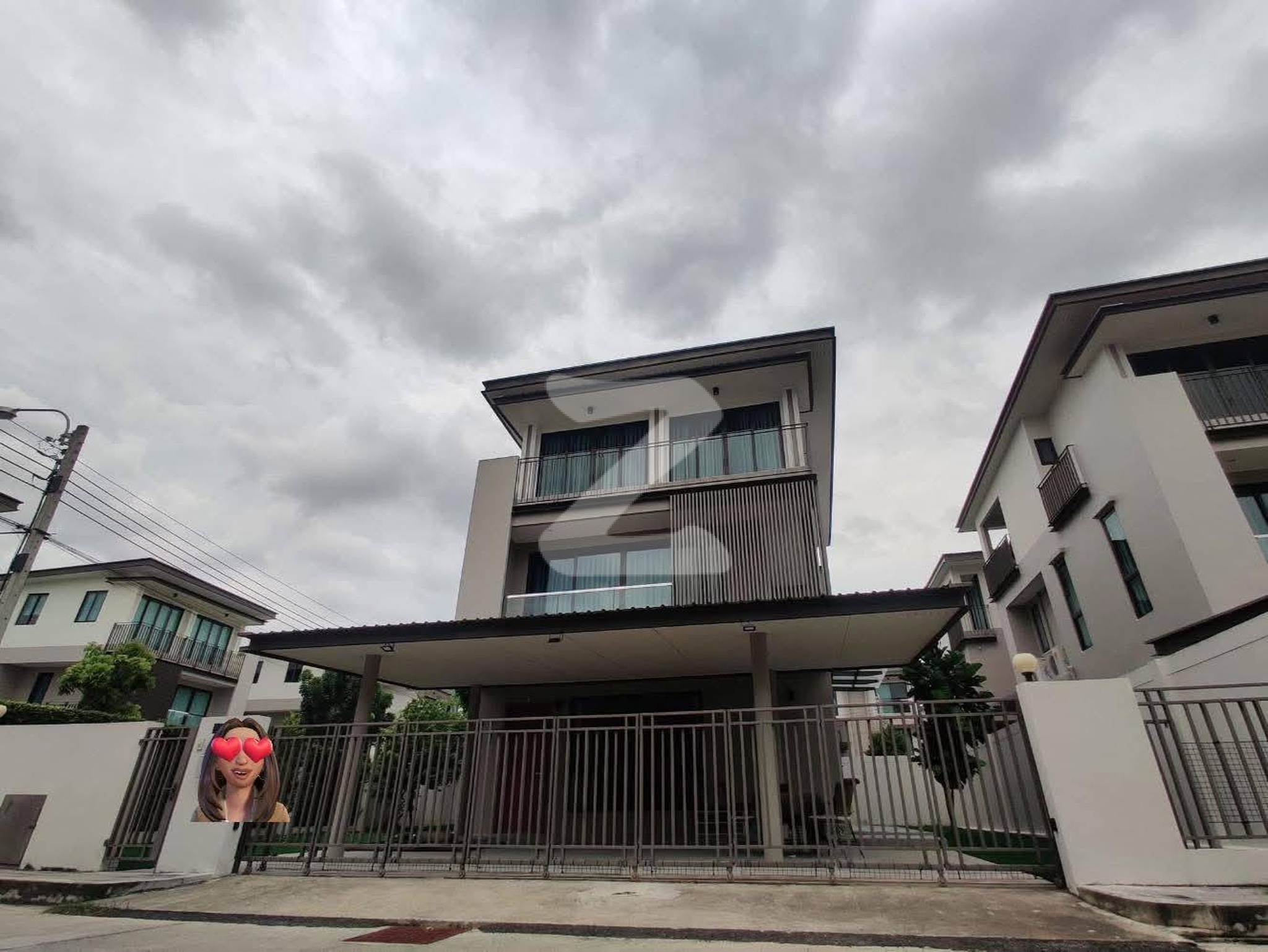📍โครงการ aq arbor เฉลิมพระเกียติ ร.9 ซอย 48 ราคา 13.5 ล้าน                                              : เจ้าของขายเอง (งดรับนายหน้า)