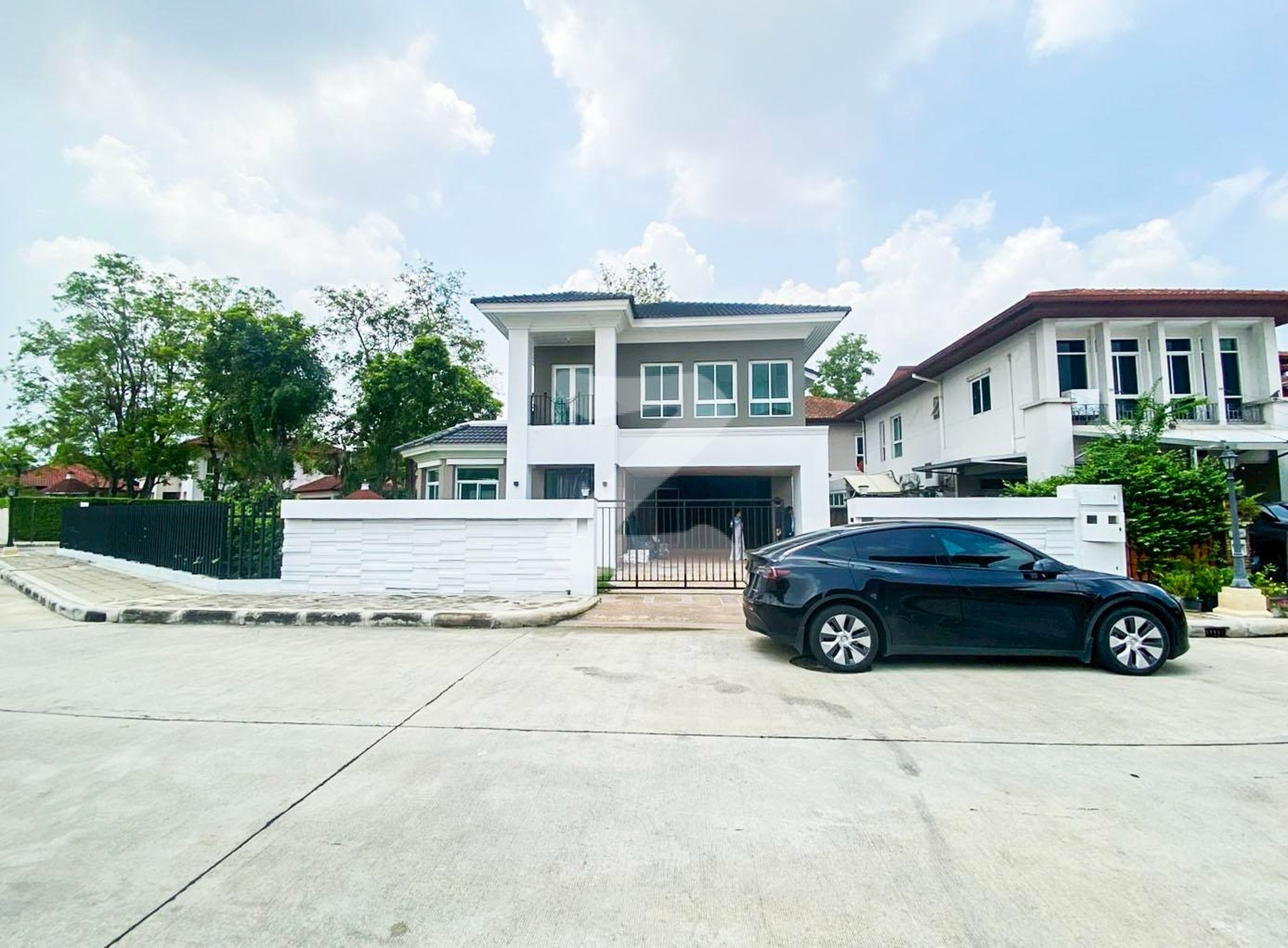 🏡 ขาย-เช่า บ้านเดี่ยวหรู สไตล์อิตาลี ในโครงการแกรนด์คาแนล ดอนเมือง หลังใหญ่ ทำเลทอง ใกล้รถไฟฟ้า ทางด่วน และสนามบินดอนเมือง : เจ้าของขายเอง (งดรับนายหน้า)