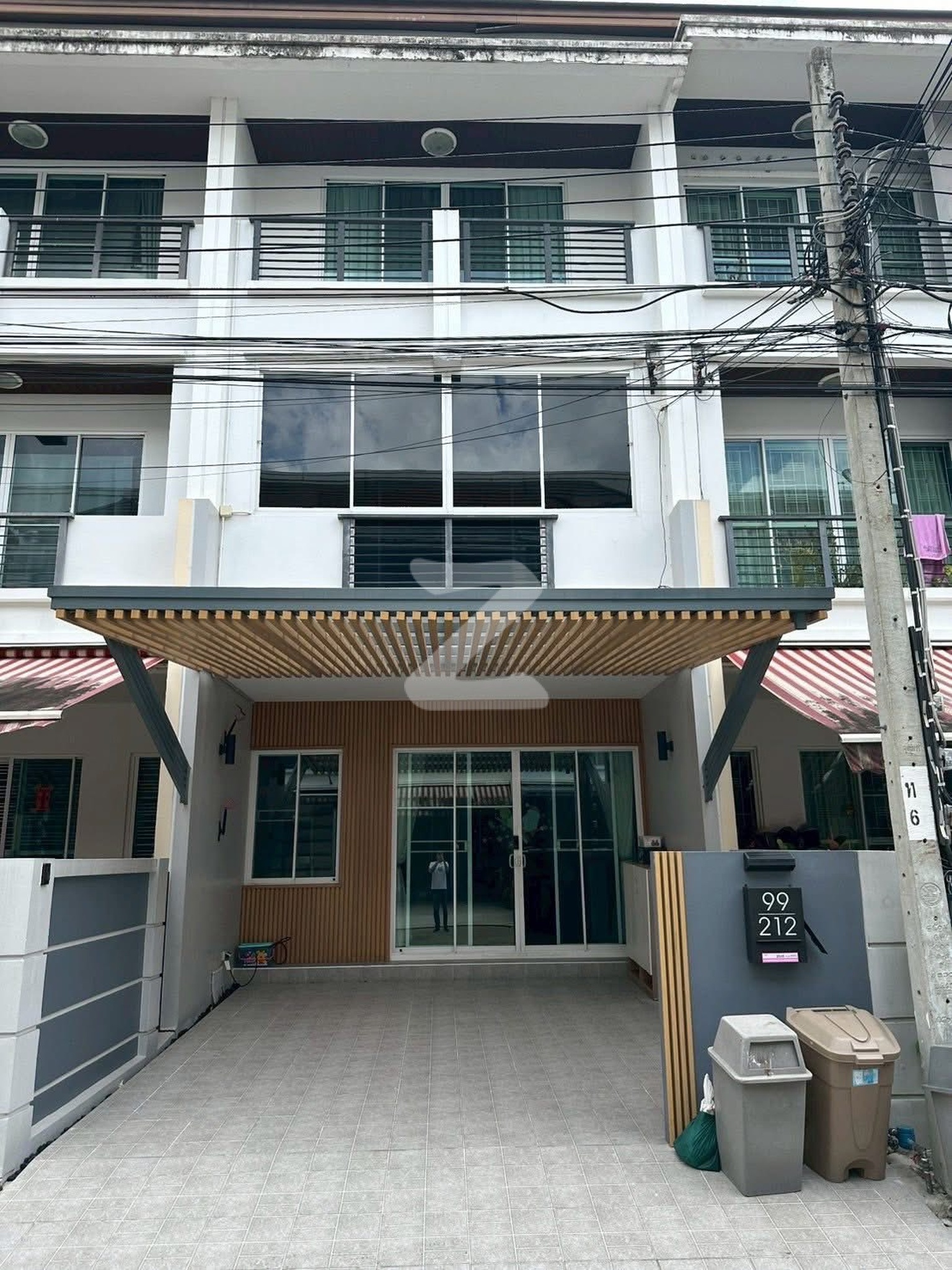 [Owner Post - ยินดีรับ Agent] - หมู่บ้านบ้านกลางเมืองสาทร-ตากสิน 2 - บ้านทาวน์โฮม 3 ชั้น 20 ตร.ว. 167 ตร.ม. : เจ้าของให้เช่าเอง (งดรับนายหน้า)