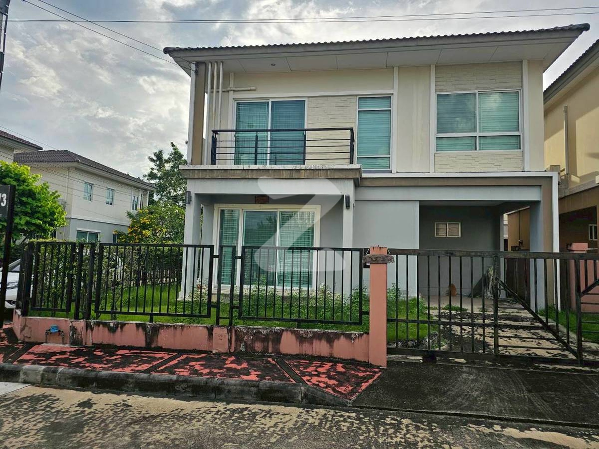 รายละเอียด - หมู่บ้านเดอะแพลนท์ รีสอร์ท พระราม 5 - กาญจนาภิเษก - บ้านแฝด 2 ชั้น 3 ห้องนอน 2 ห้องน้ำ : เจ้าของขายเอง (งดรับนายหน้า)