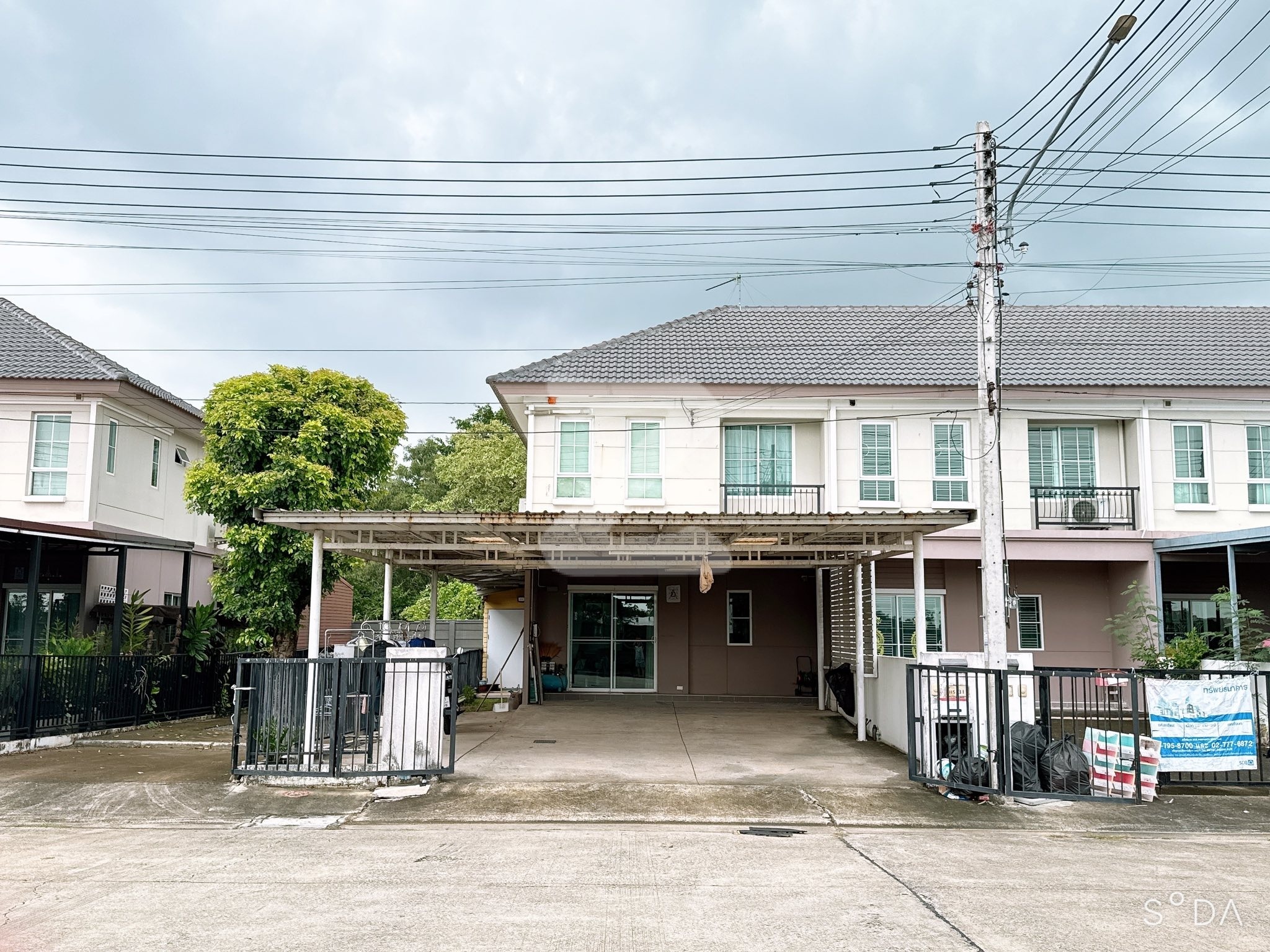 🎀 ได้พื้นที่เท่าบ้านเดี่ยว ในราคาทาวน์เฮ้าส์! ทำเลทอง ราคาดีสุดในโซนนี้! 📍 เพียง 5 นาที ใกล้ตลาด + 7-11 + โรงเรียน  : เจ้าของขายเอง (งดรับนายหน้า)