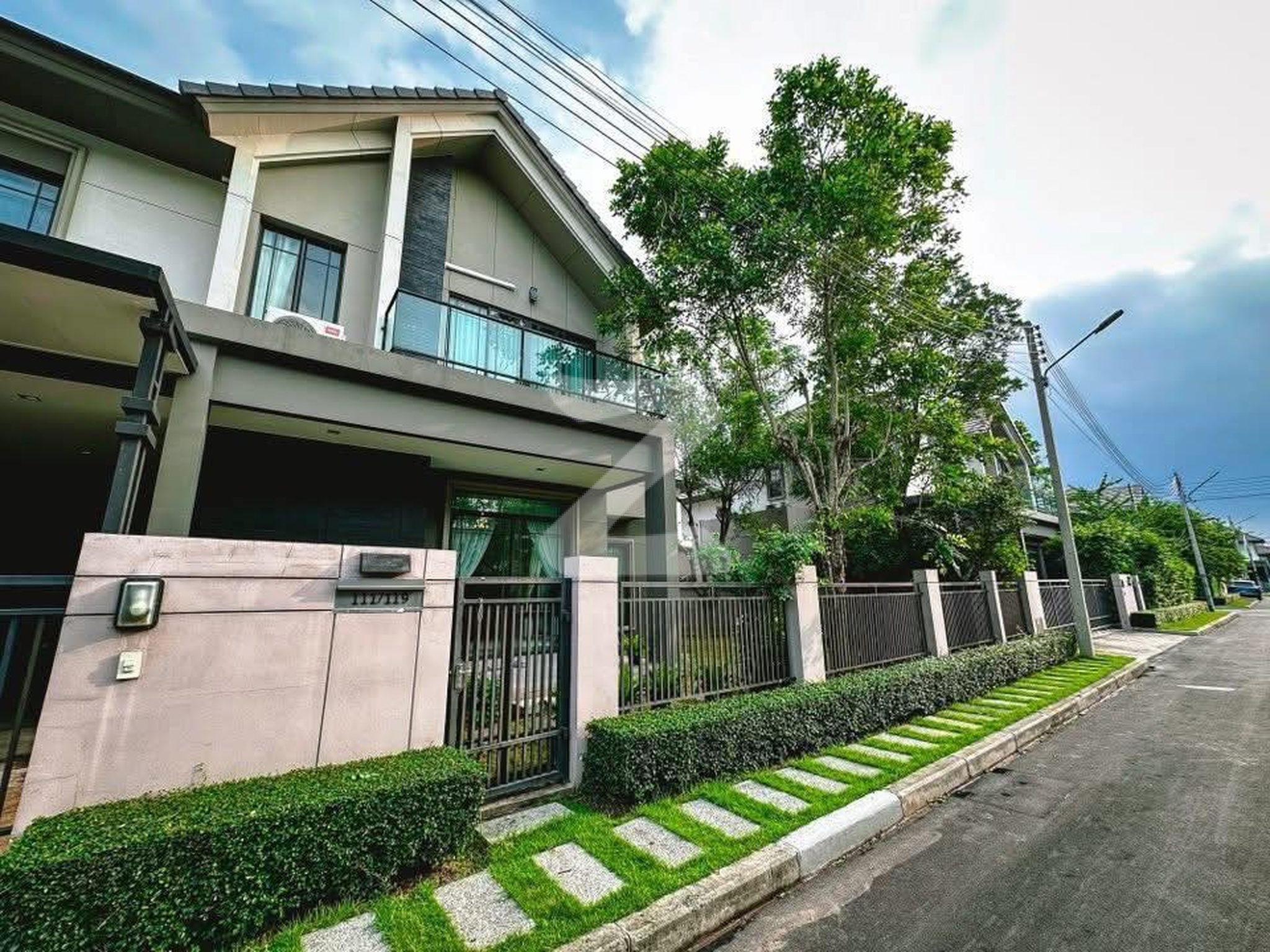 🏡 เจ้าของปล่อยเองค่ะ😊 บ้านบางกอก บูเลอวาร์ด รังสิต บ้านเดี่ยว 2 ชั้น สไตล์ Luxury Nordic จาก SC ASSET : เจ้าของให้เช่าเอง (งดรับนายหน้า)