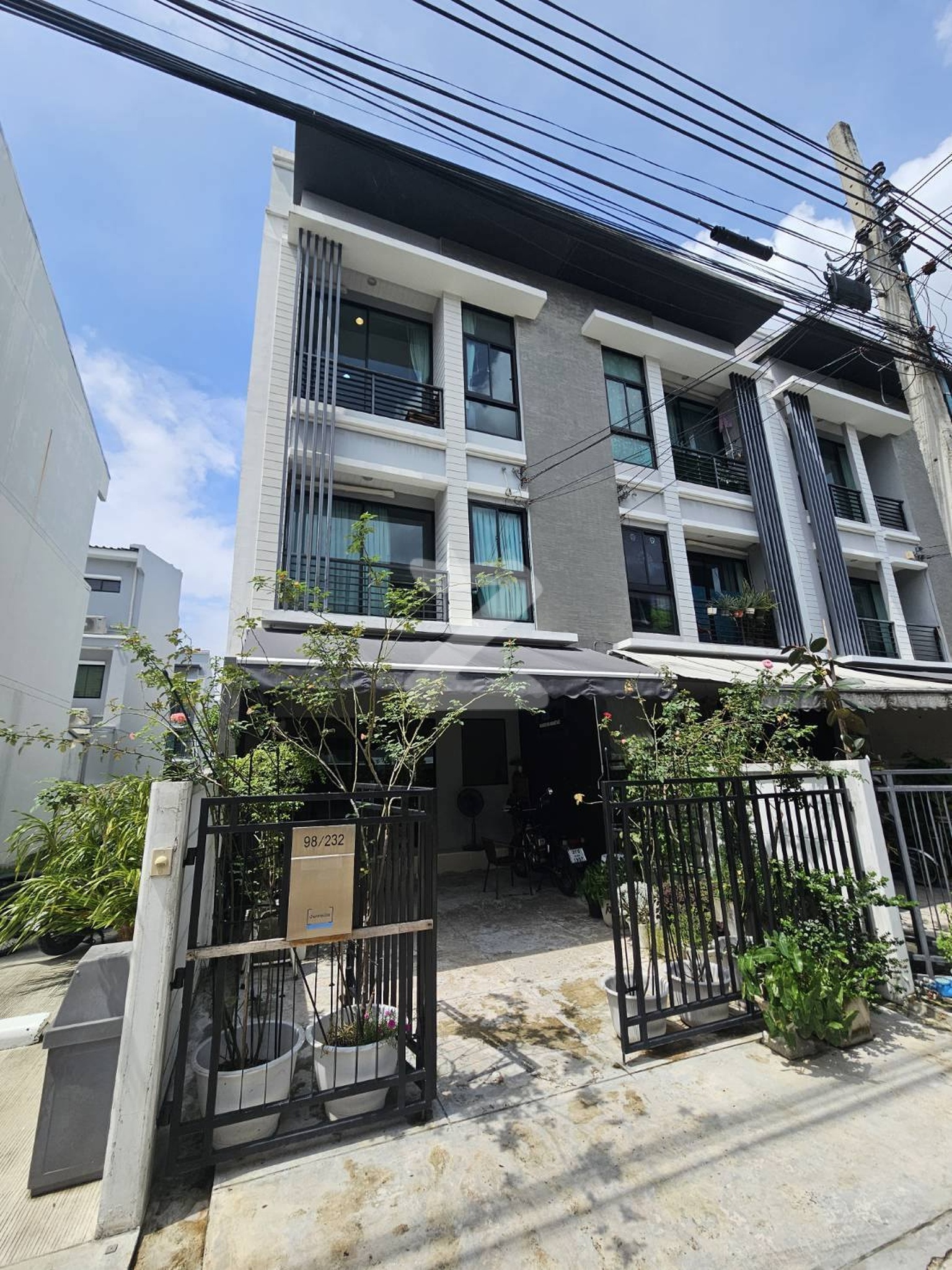 🏡 ขายบ้านด่วน!! ราคาถูก !!  เจ้าของขายเอง !! ปรับลดราคาแล้ว !! 💥 ราคา 5.5 ล้าน 💥 : เจ้าของขายเอง (งดรับนายหน้า)