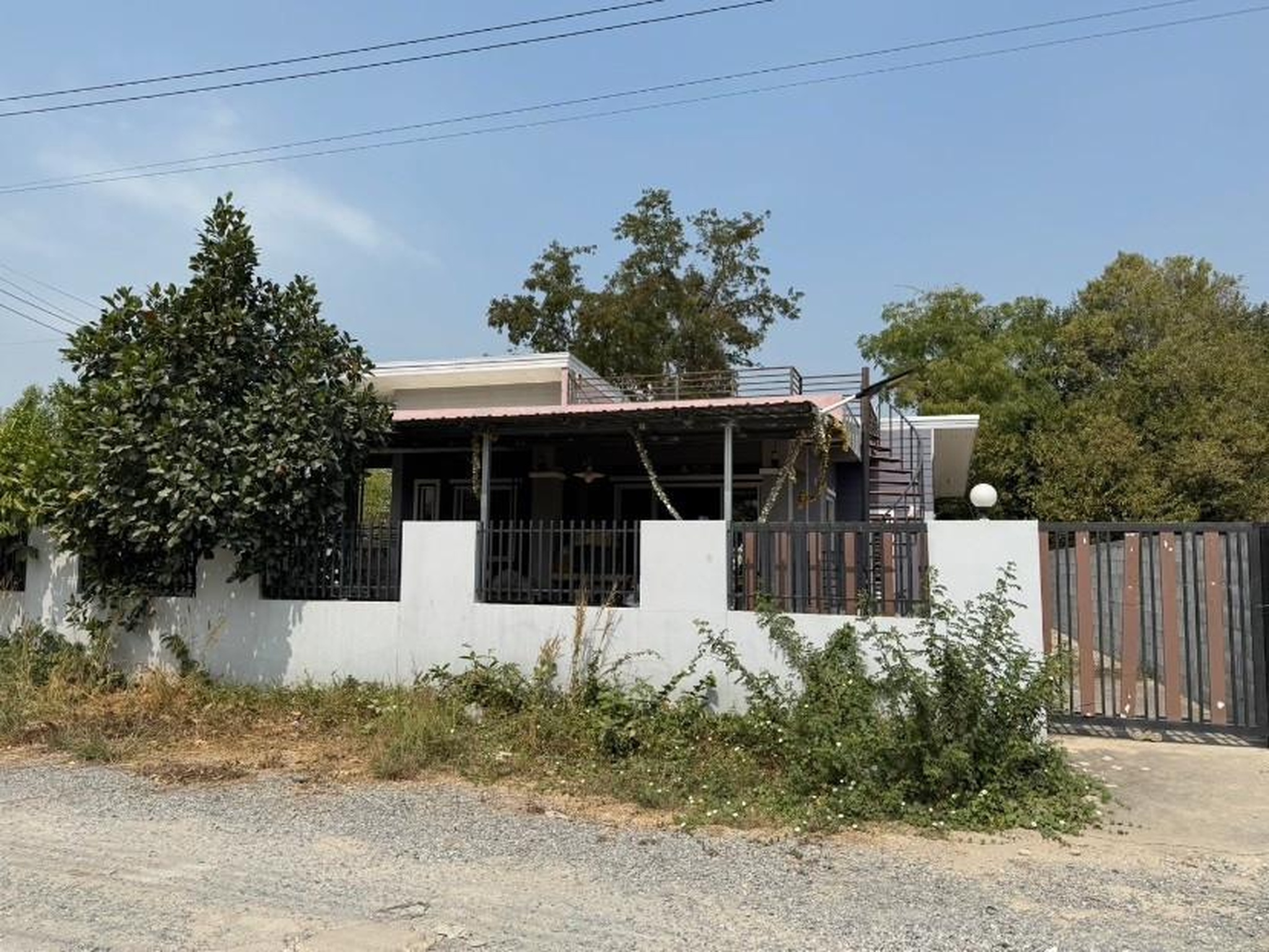 ทรัพย์สถาบันโดย GHB บ้านเดี่ยว ถนนสายบ้านเต็งหนาม-บ้านกระบัง(ทล.4003)