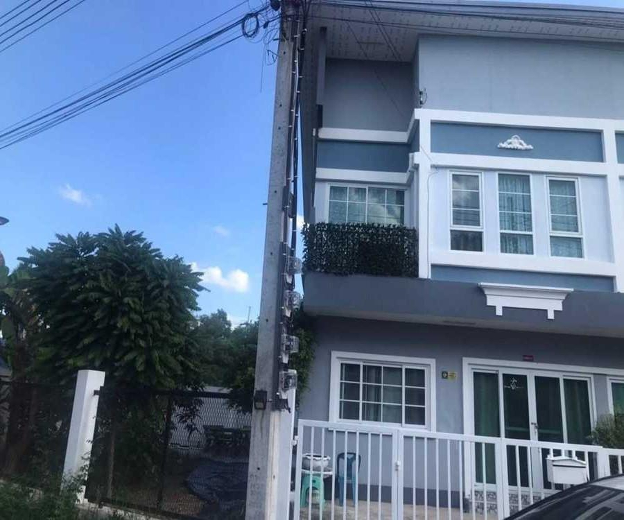 ทรัพย์สถาบันโดย GHB ทาวน์เฮาส์ ถนนทล.แผ่นดินหมายเลข 2050