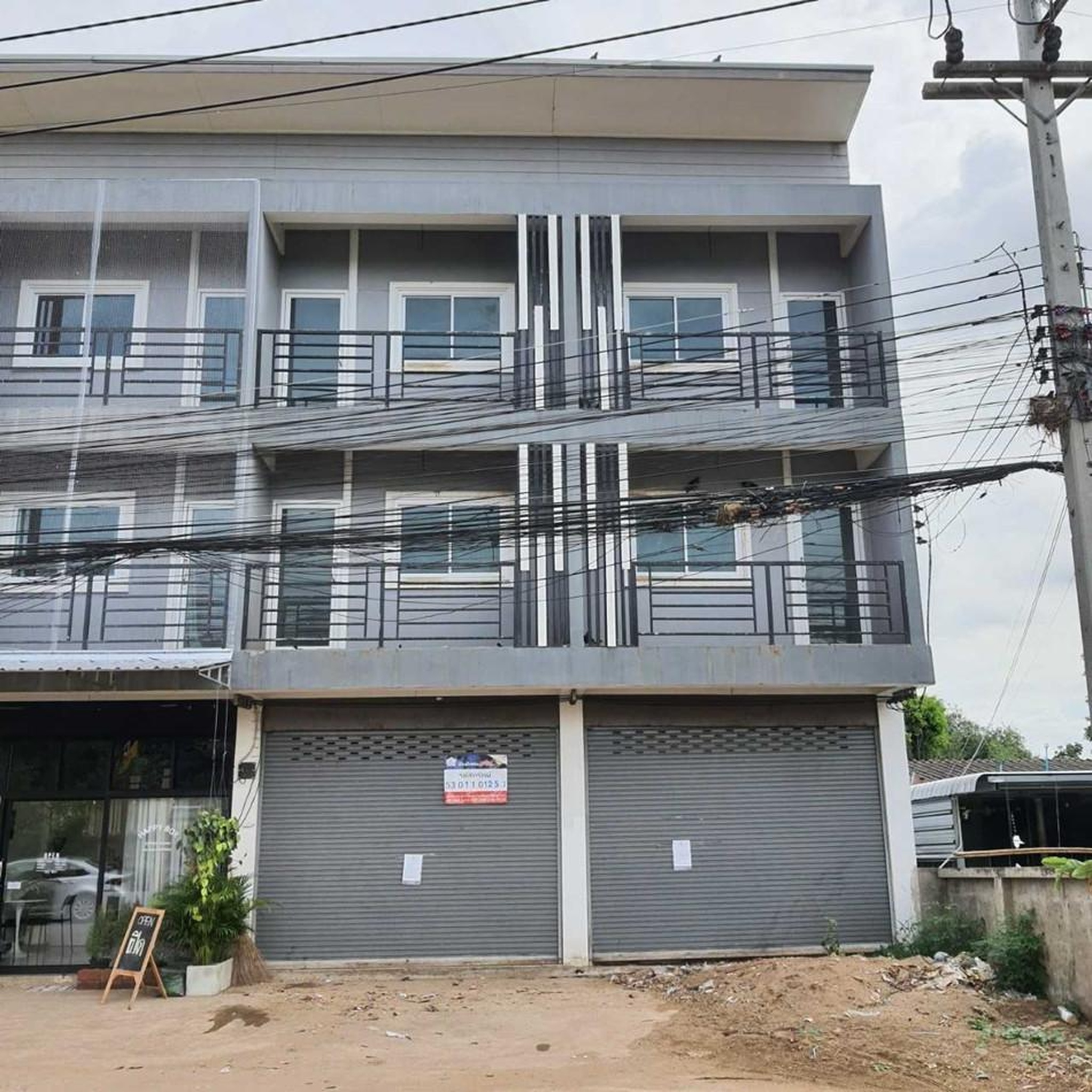 ทรัพย์สถาบันโดย GHB ตึกแถว-อาคารพาณิชย์ ซอยหนองบัว ถนนเจษฎาบดินทร์
