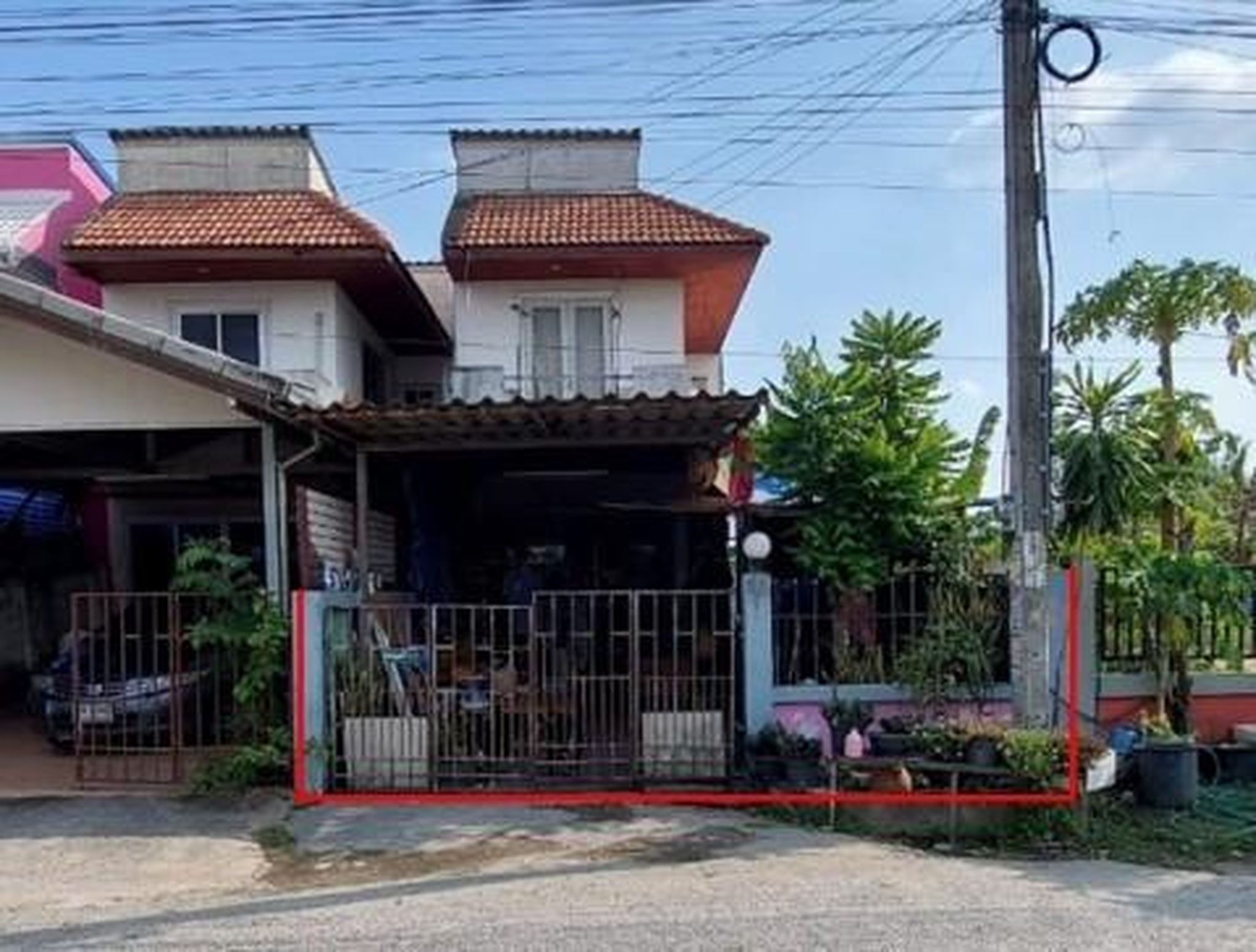 ทรัพย์สถาบันโดย GHB ทาวน์เฮาส์ ซอยคุ้มเกล้า15 ถนนคุ้มเกล้า