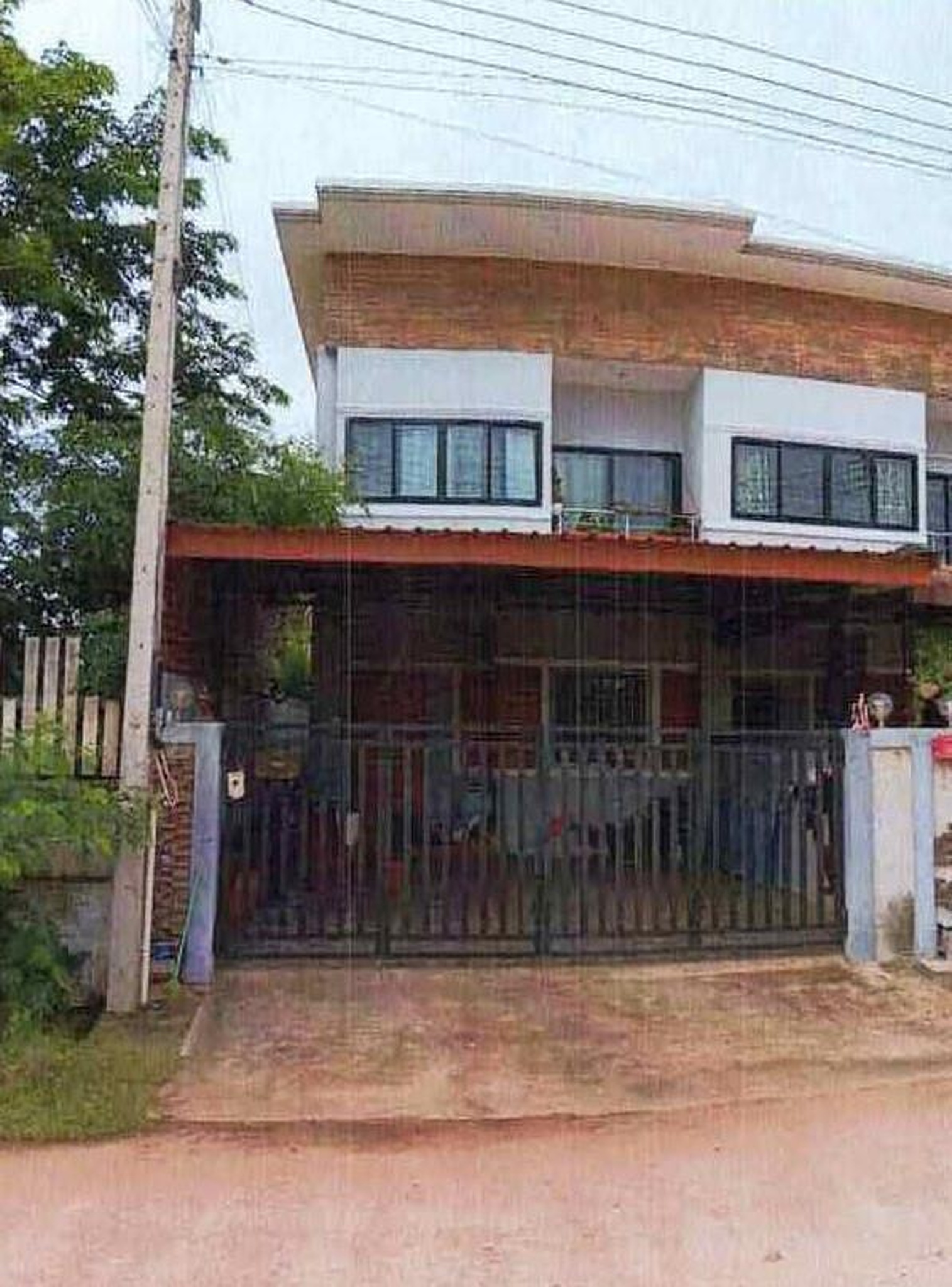 ทรัพย์สถาบันโดย GHB ทาวน์เฮาส์ ซอยบ้านหนองโจด ถนนสายเลี่ยงเมืองขอนแก่