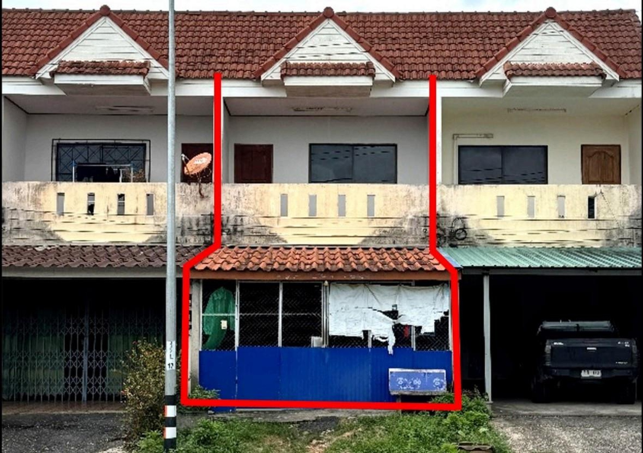 ทรัพย์สถาบันโดย GHB ทาวน์เฮาส์ ถนนสายบ้านไร่-บ้านทุ่งข