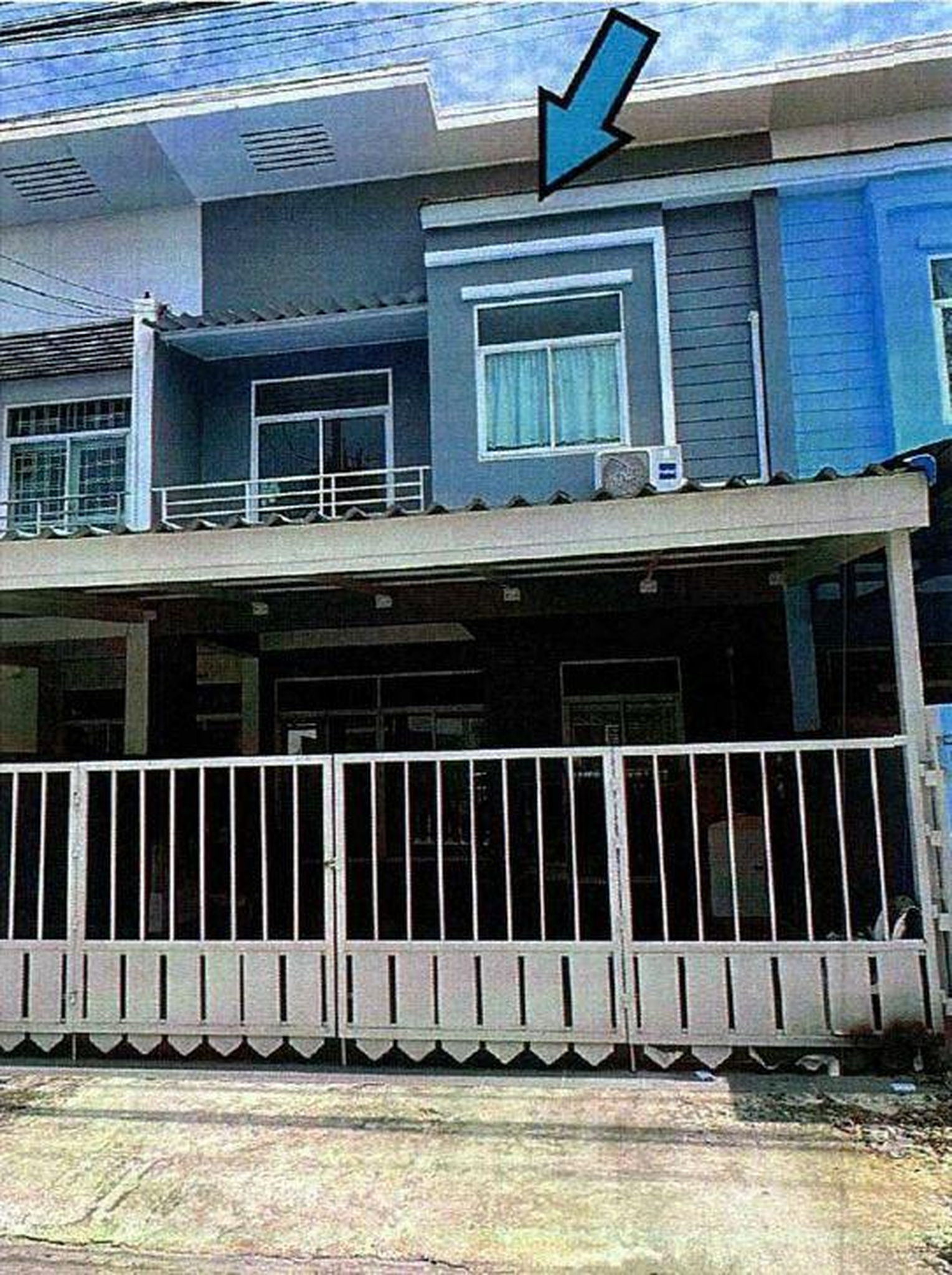 ทรัพย์สถาบันโดย GHB ทาวน์เฮาส์ ถนนเลียบคลองสาม