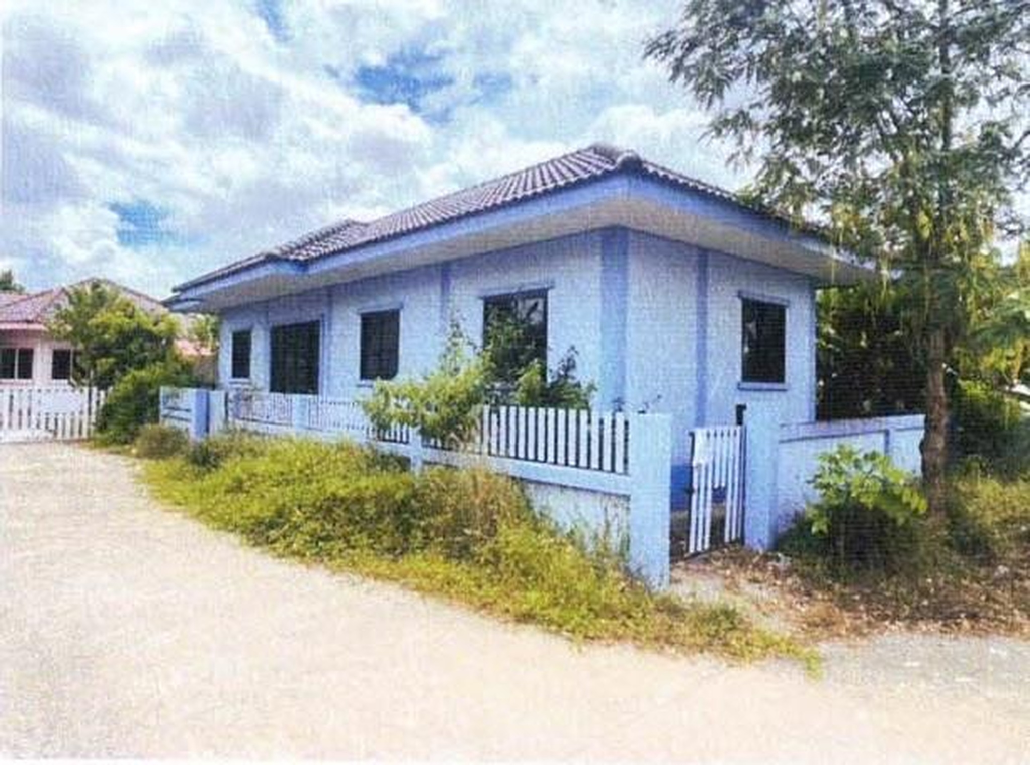 ทรัพย์สถาบันโดย GHB บ้านเดี่ยว ถนนเลียบคลองชลประทาน