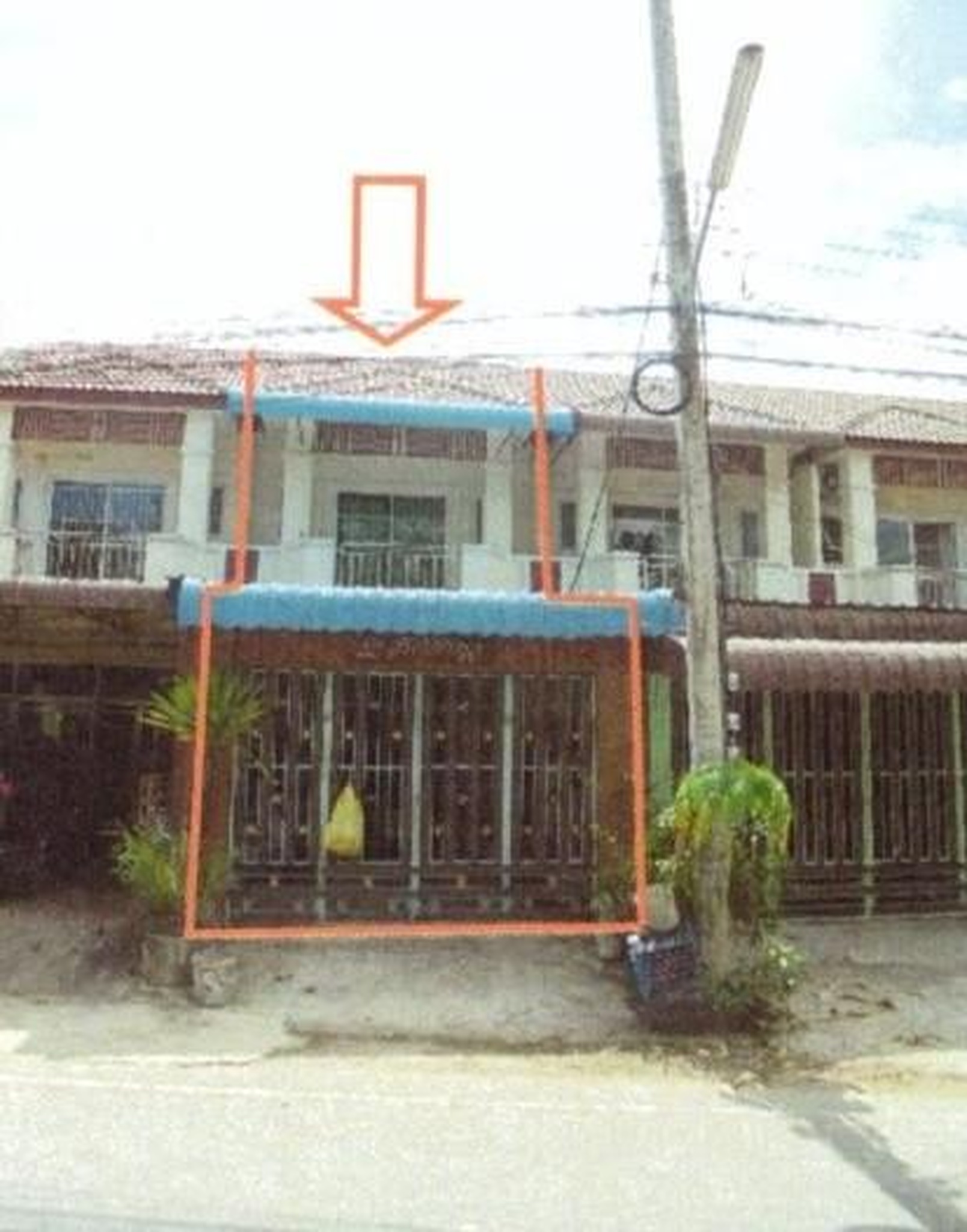 ทรัพย์สถาบันโดย GHB ทาวน์เฮาส์ ถนนชลประทาน